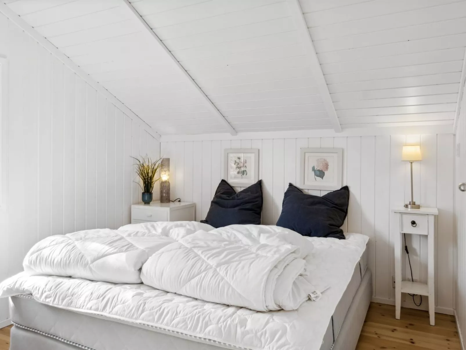 "Juke" - 425m from the sea-Inside