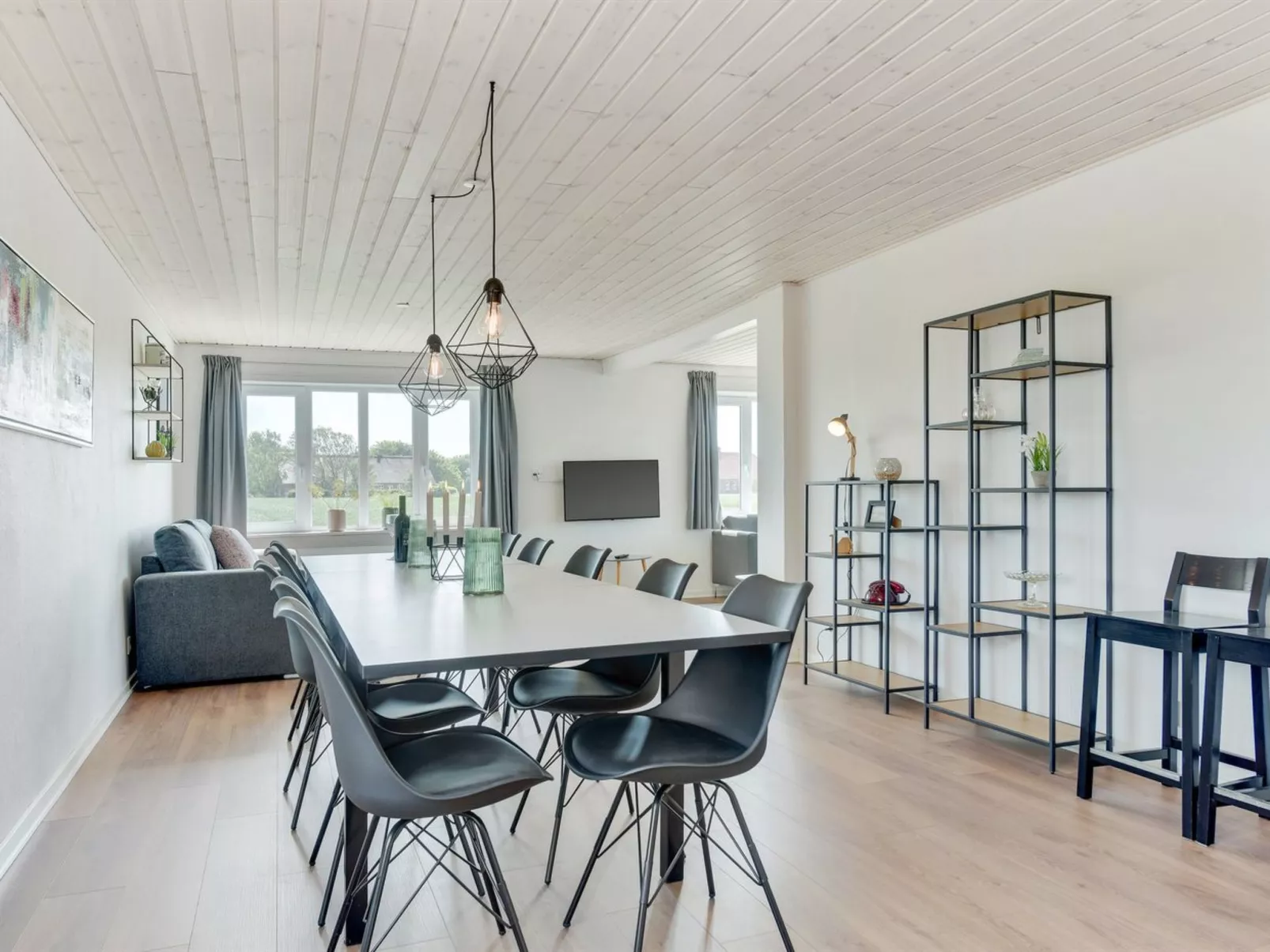 "Iina" - 13km from the sea-Drinnen