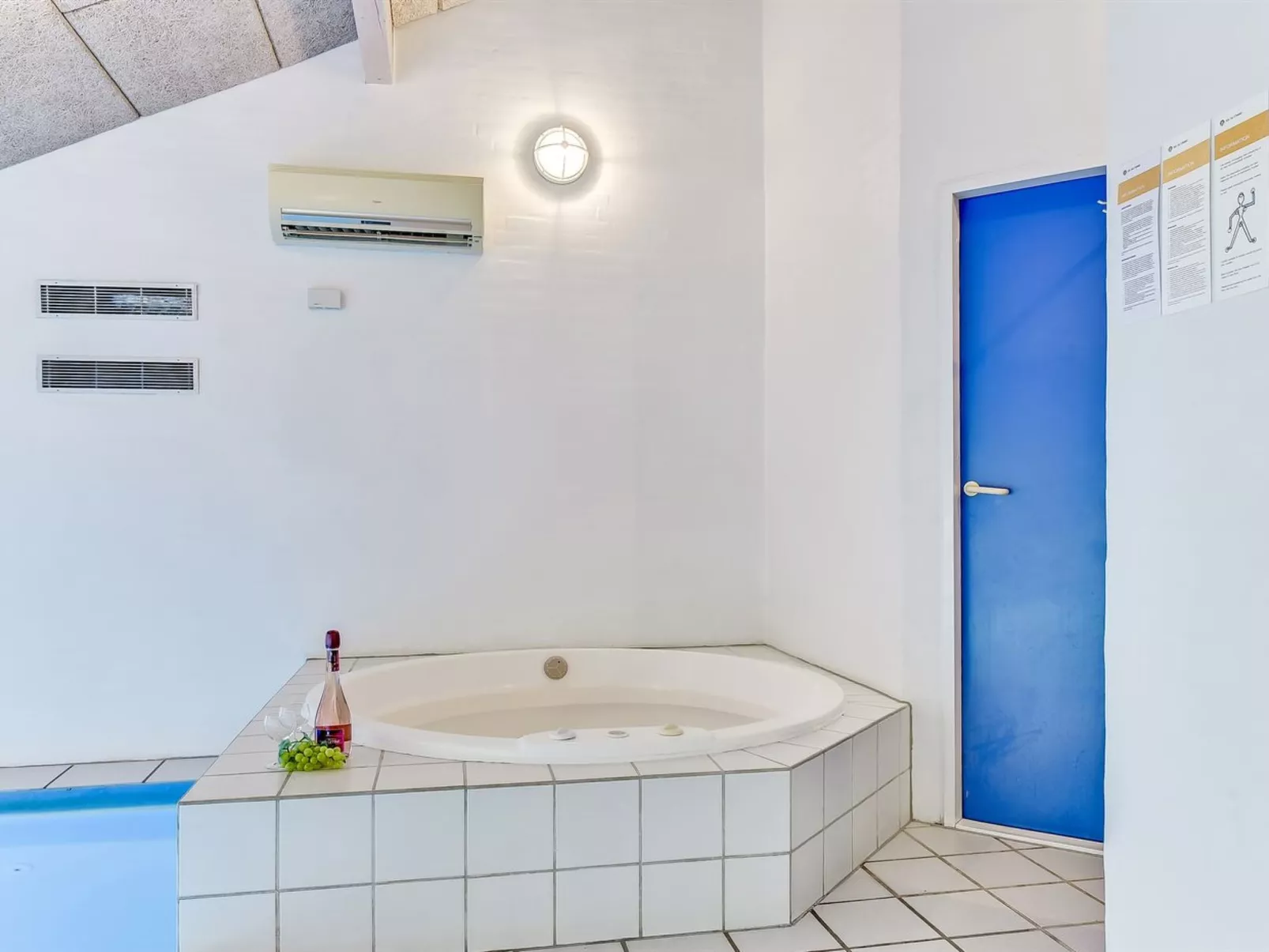 "Luciane" - 2.5km from the sea-Dedans