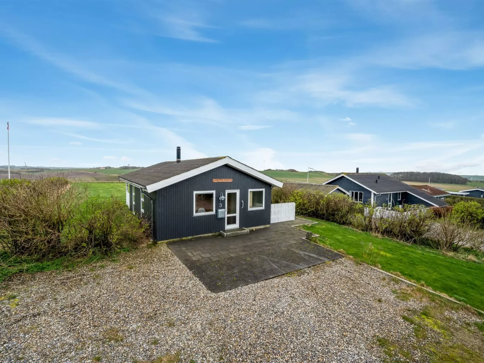 "Tanea" - 700m to the fjord-Draußen