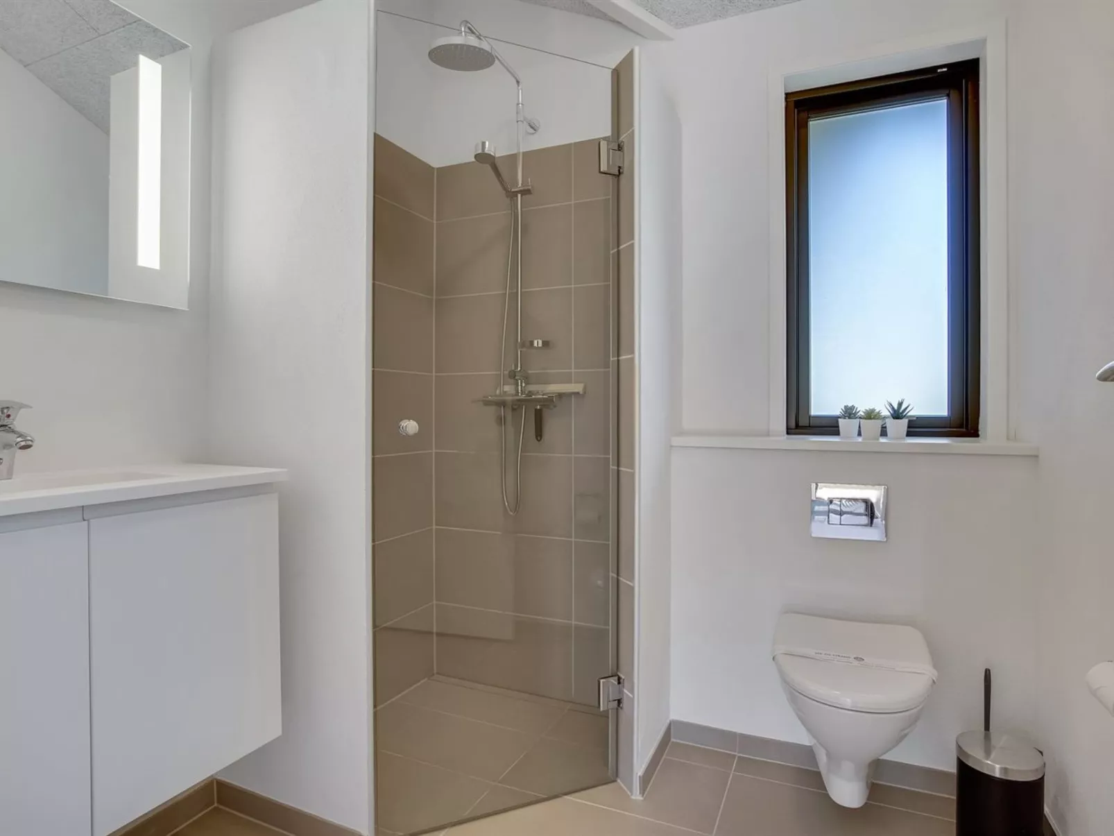 "Bentine" - 1.6km from the sea-Drinnen