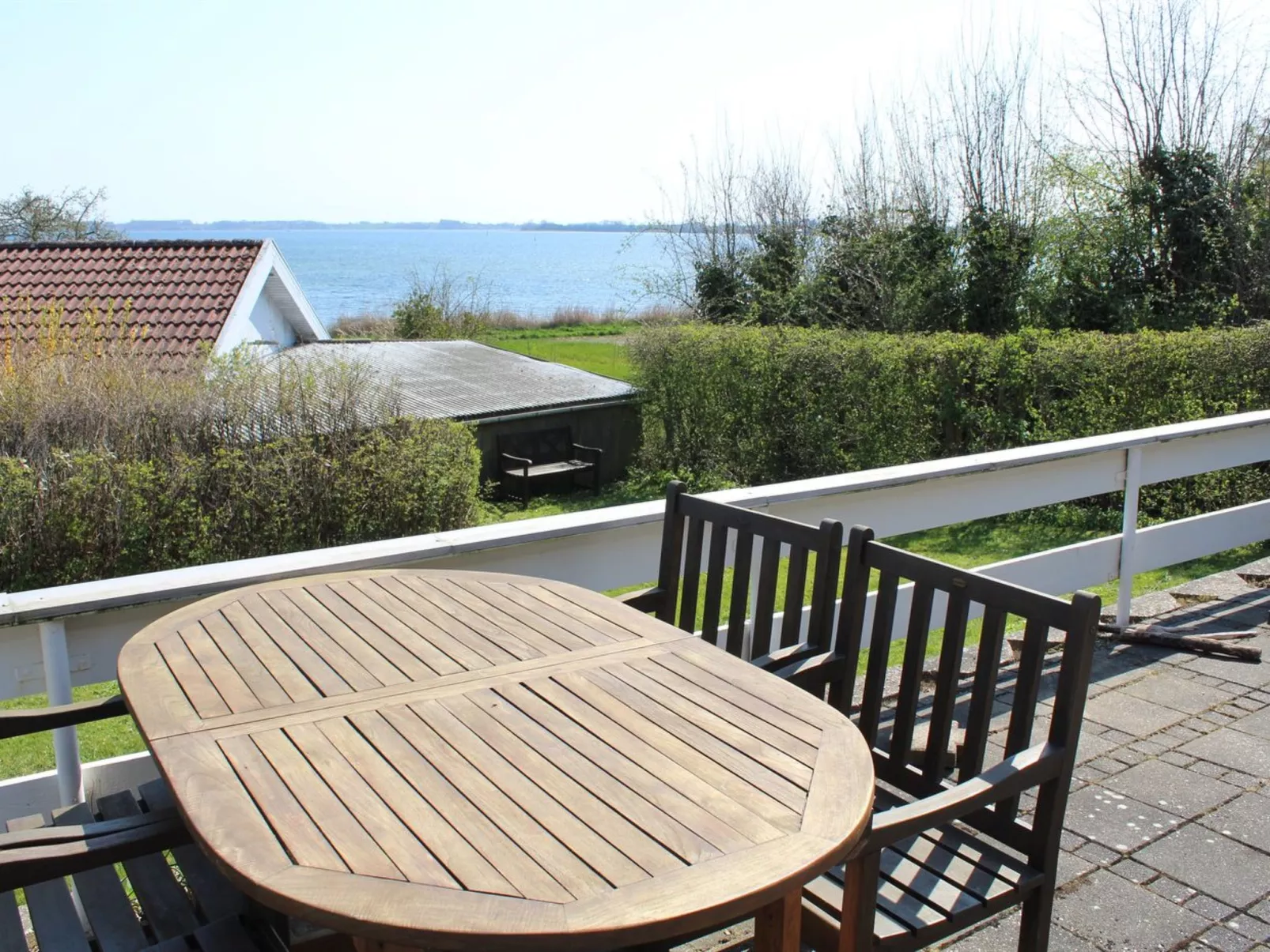 "Tekla" - 70m to the fjord-Outside