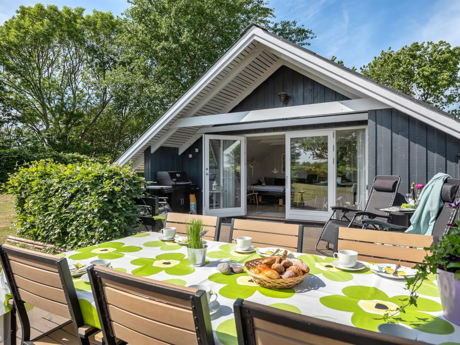 "Herbert" - 1km from the sea-Draußen