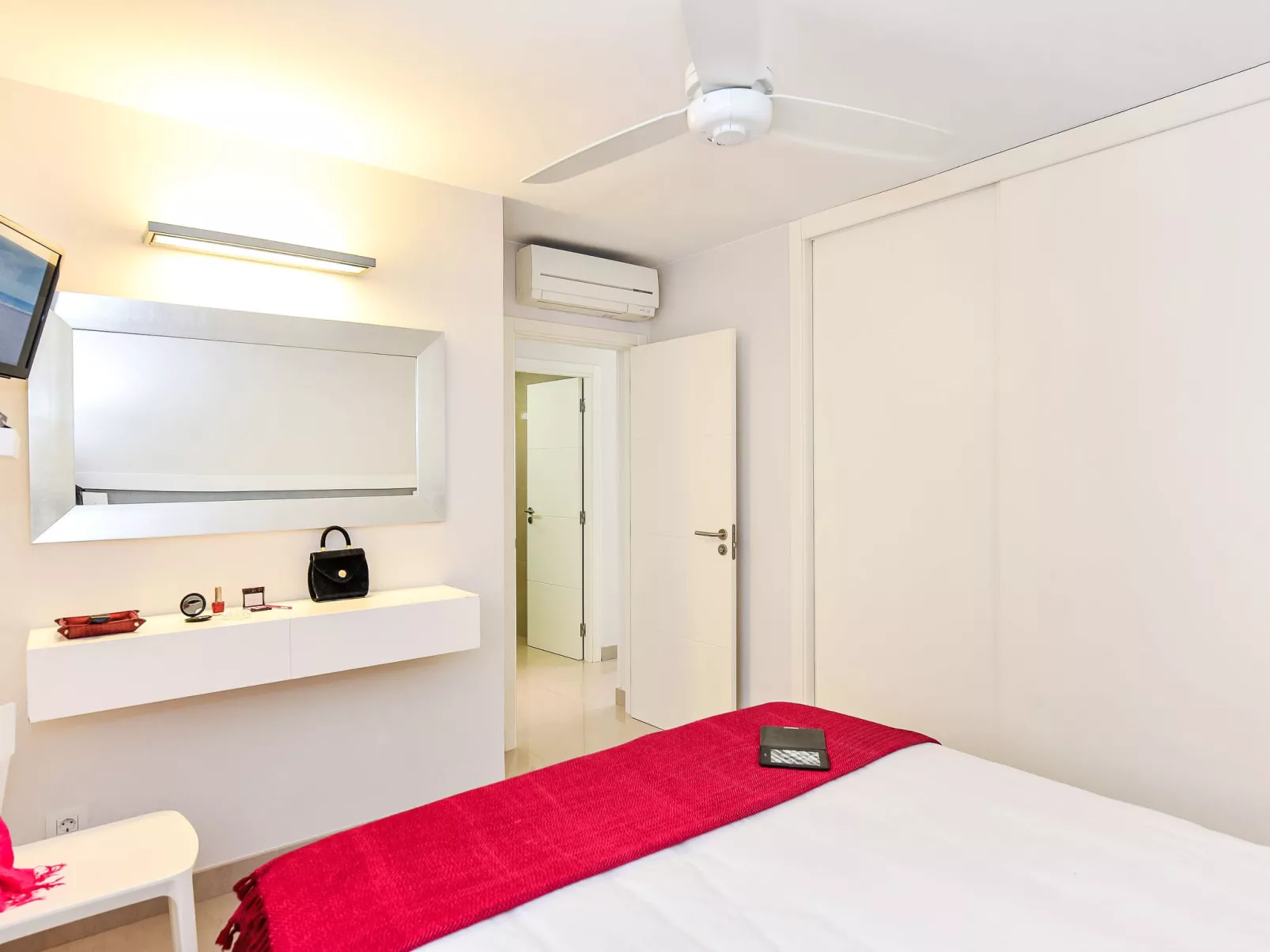 Papagayo San Agustin-Inside