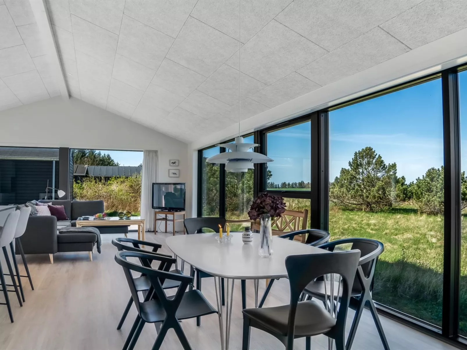 "Merete" - 900m from the sea-Drinnen