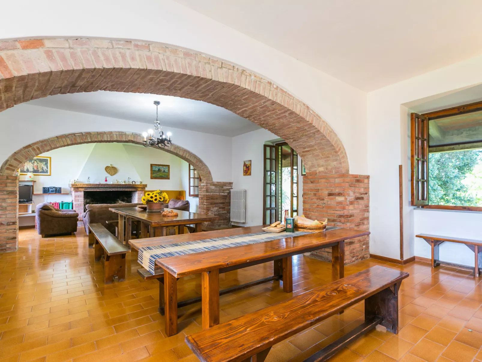 Poggio al Colle-Inside