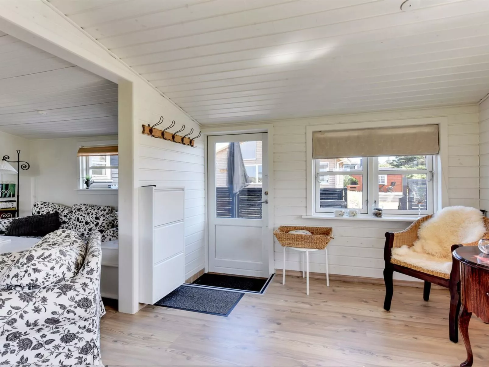 "Anik" - 100m from the sea-Inside