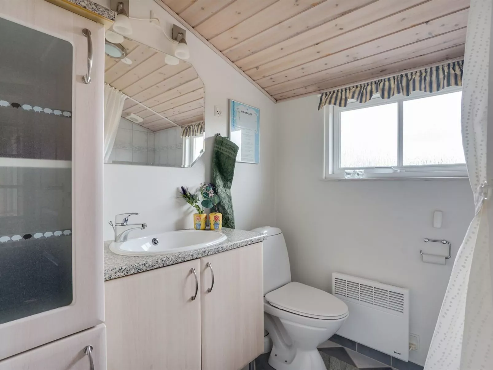 "Haidi" - 300m from the sea-Inside