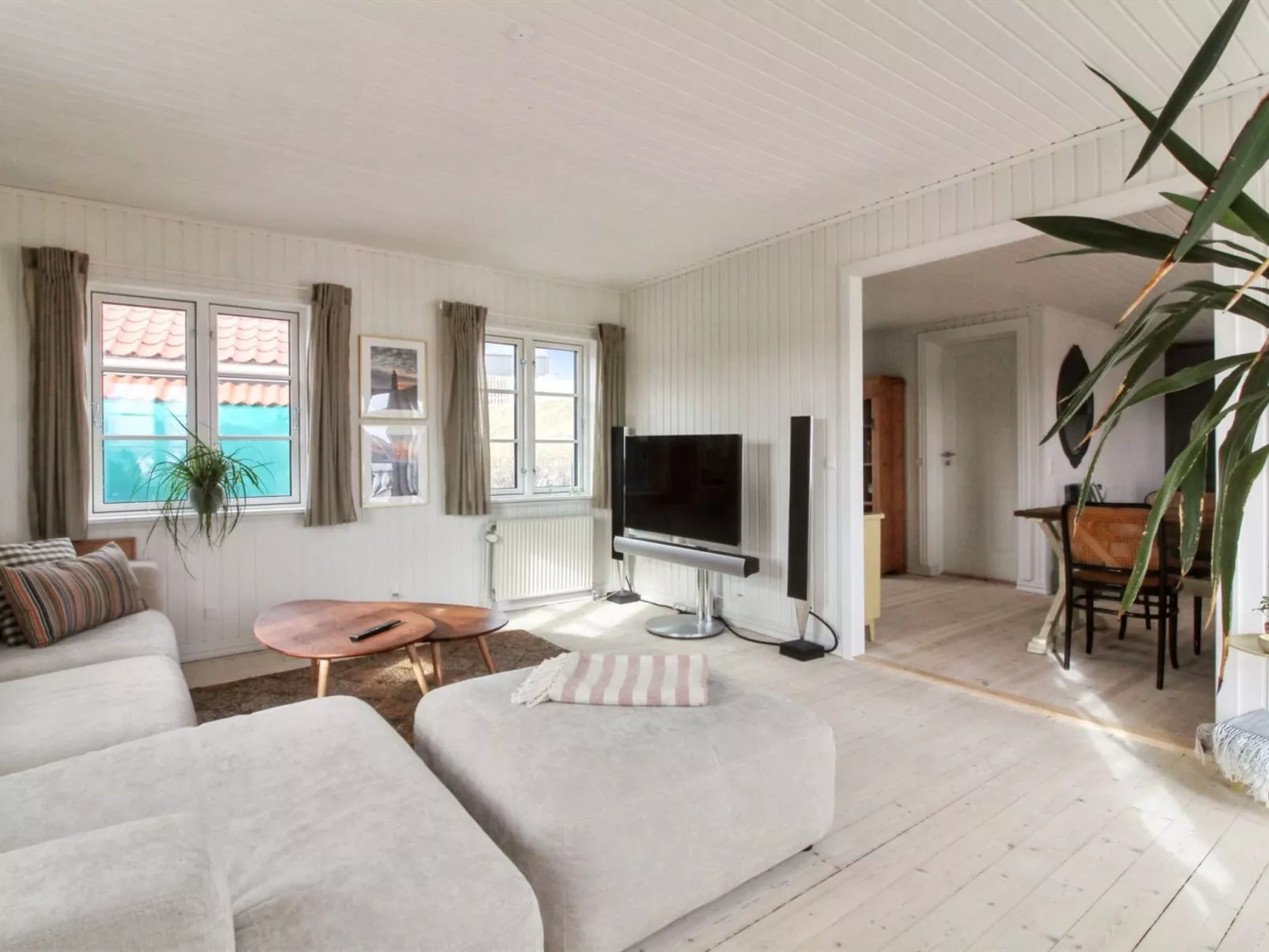 "Edmond" - 150m from the sea-Inside