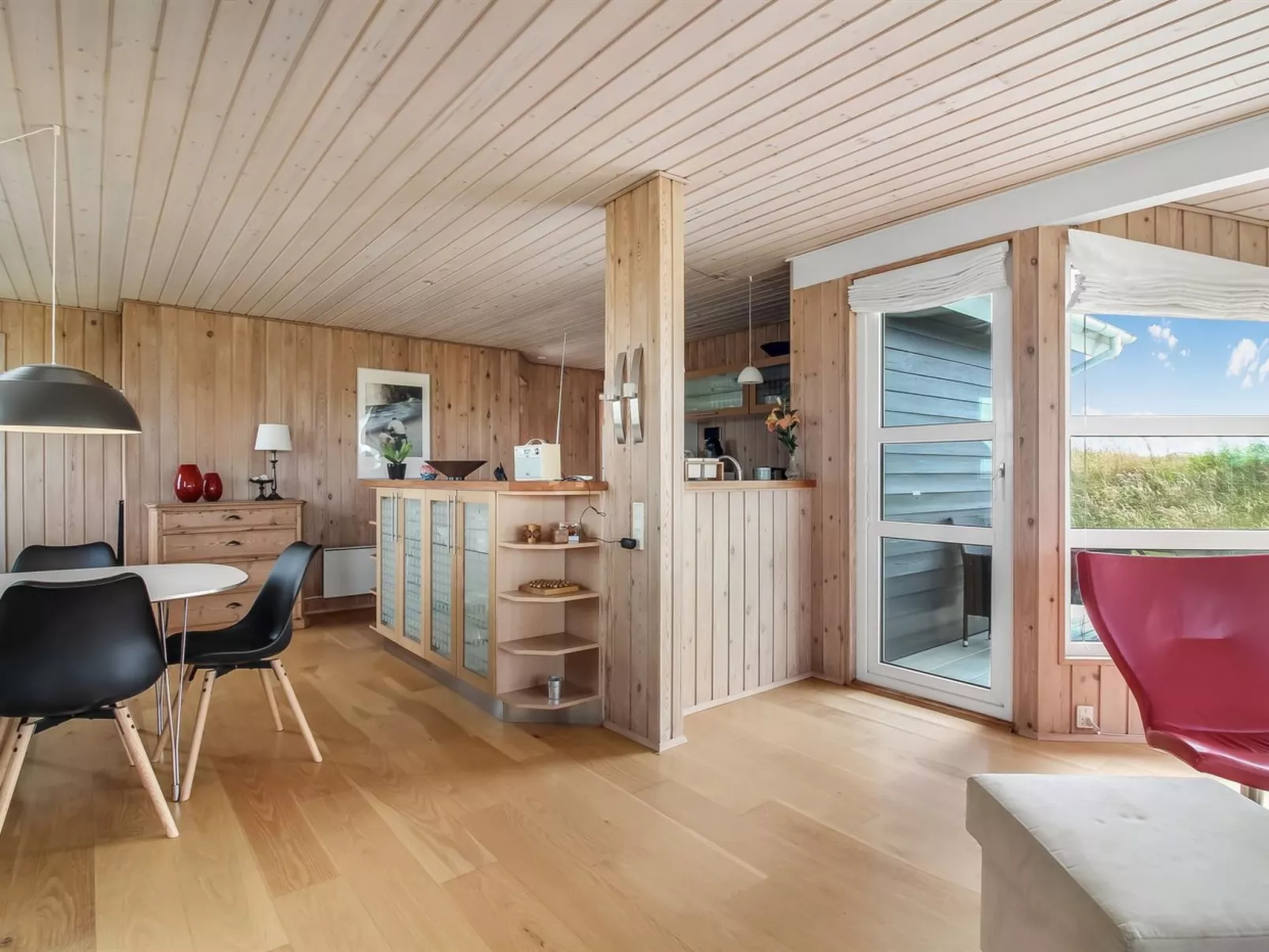 "Thomsen" - 475m from the sea-Drinnen