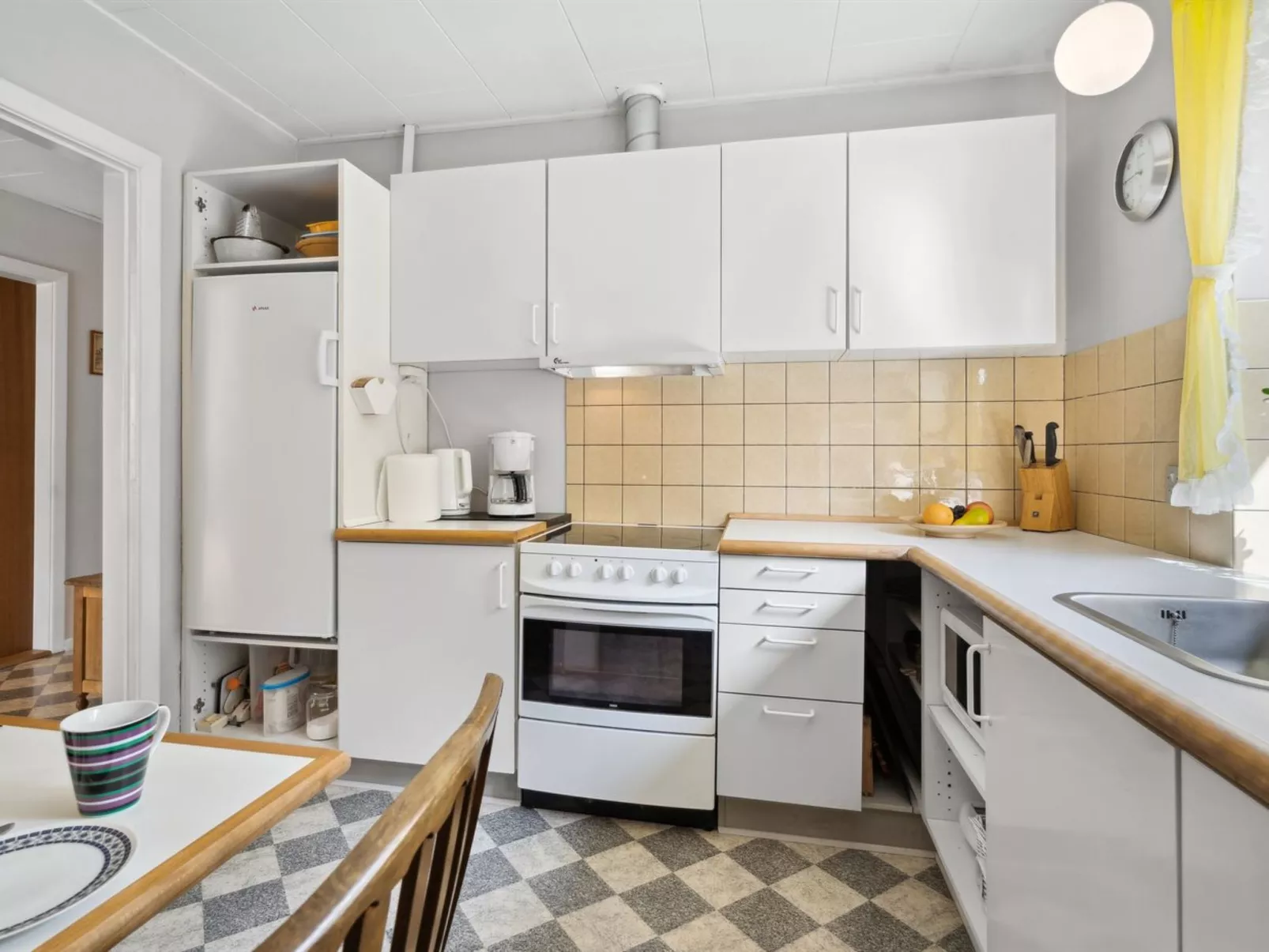 "Magh" - 9.8km from the sea-Inside