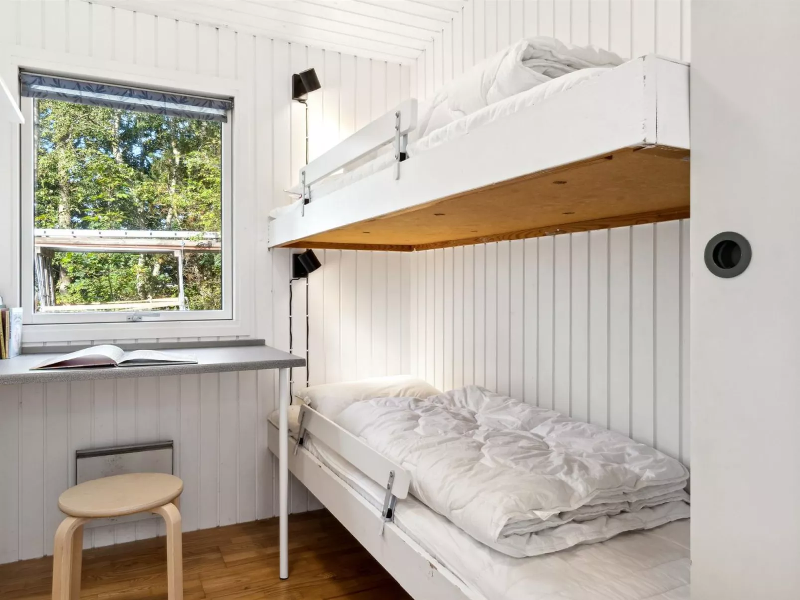 "Arwin" - 200m from the sea-Dedans