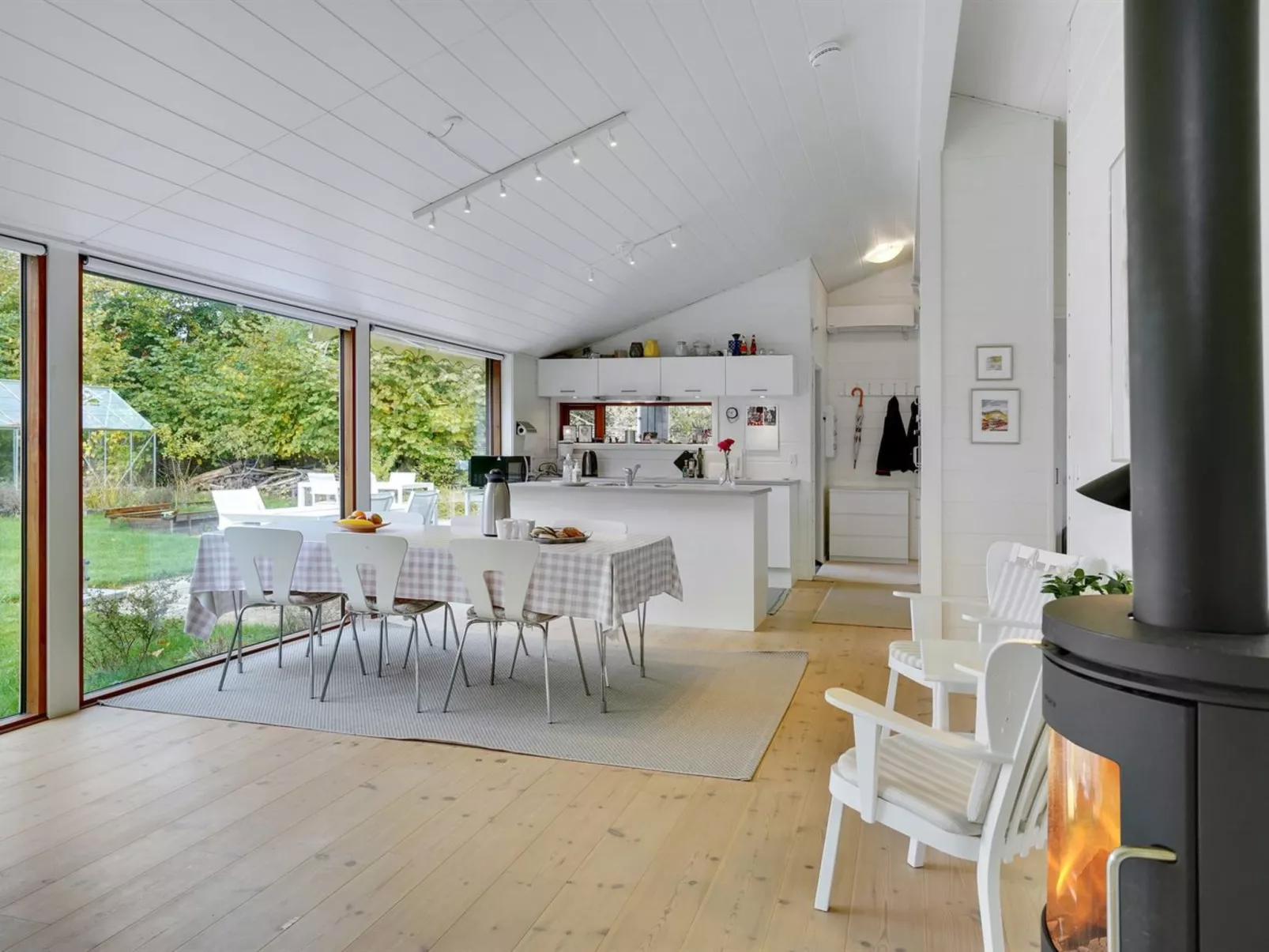 "Aino" - 1km from the sea-Dedans