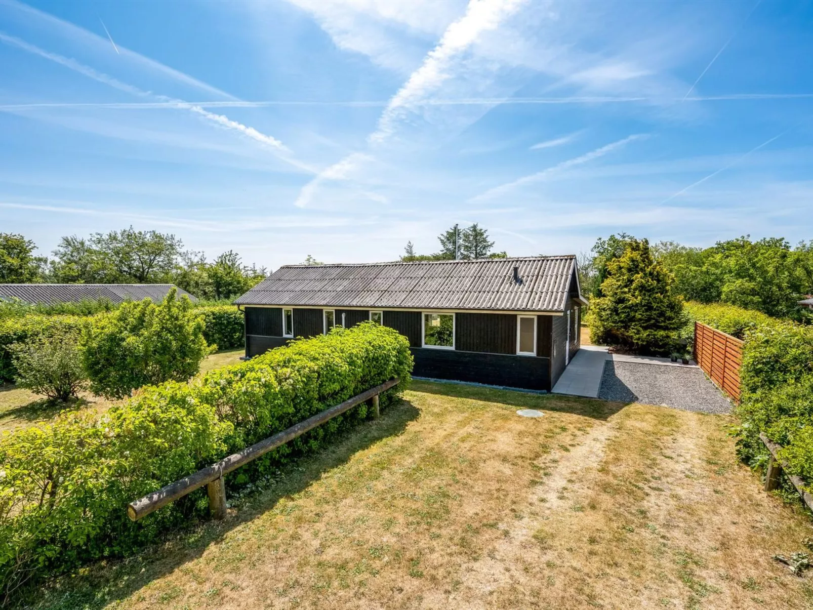 "Eira" - 350m to the fjord-Outside