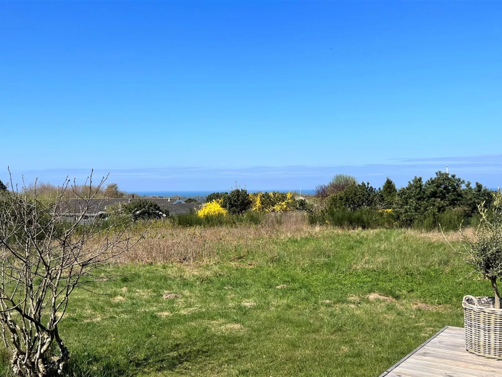 "Aurore" - 1.3km from the sea-Outside