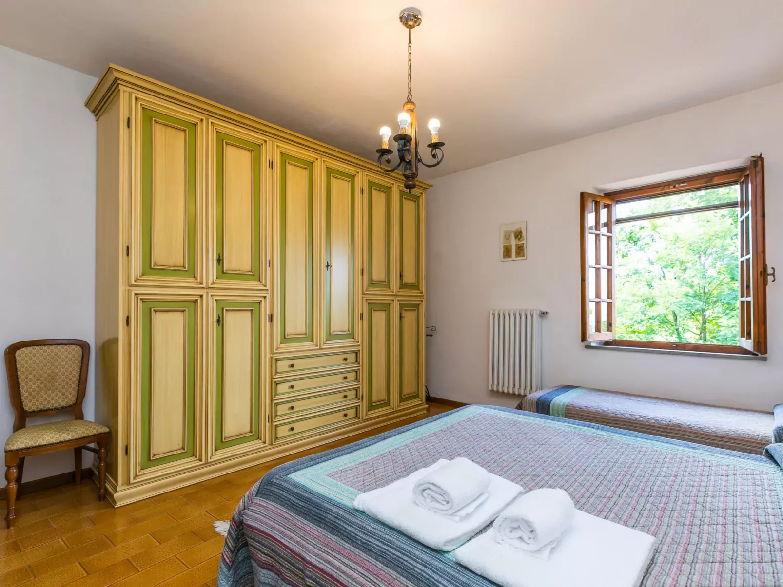 Poggio al Colle-Inside