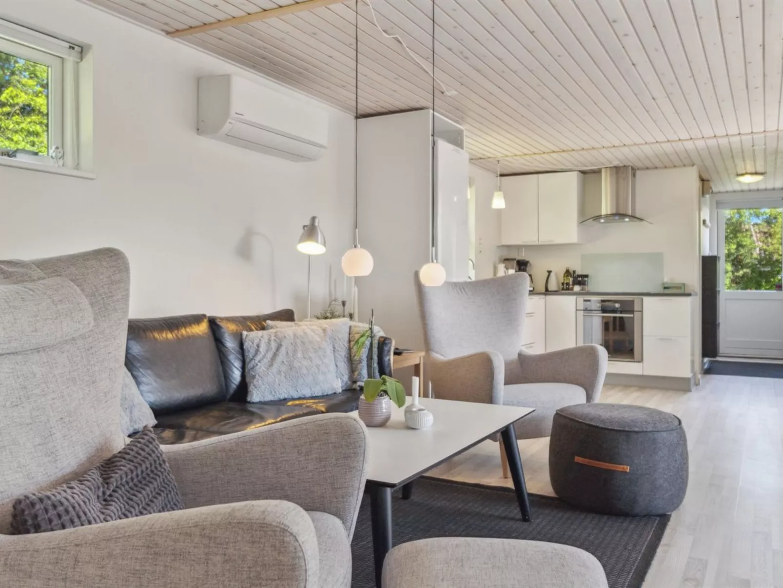 "Felippa" -  from the sea-Dedans