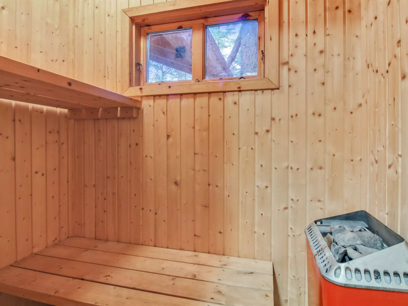 "Muriel" - 1.1km from the sea-Dedans