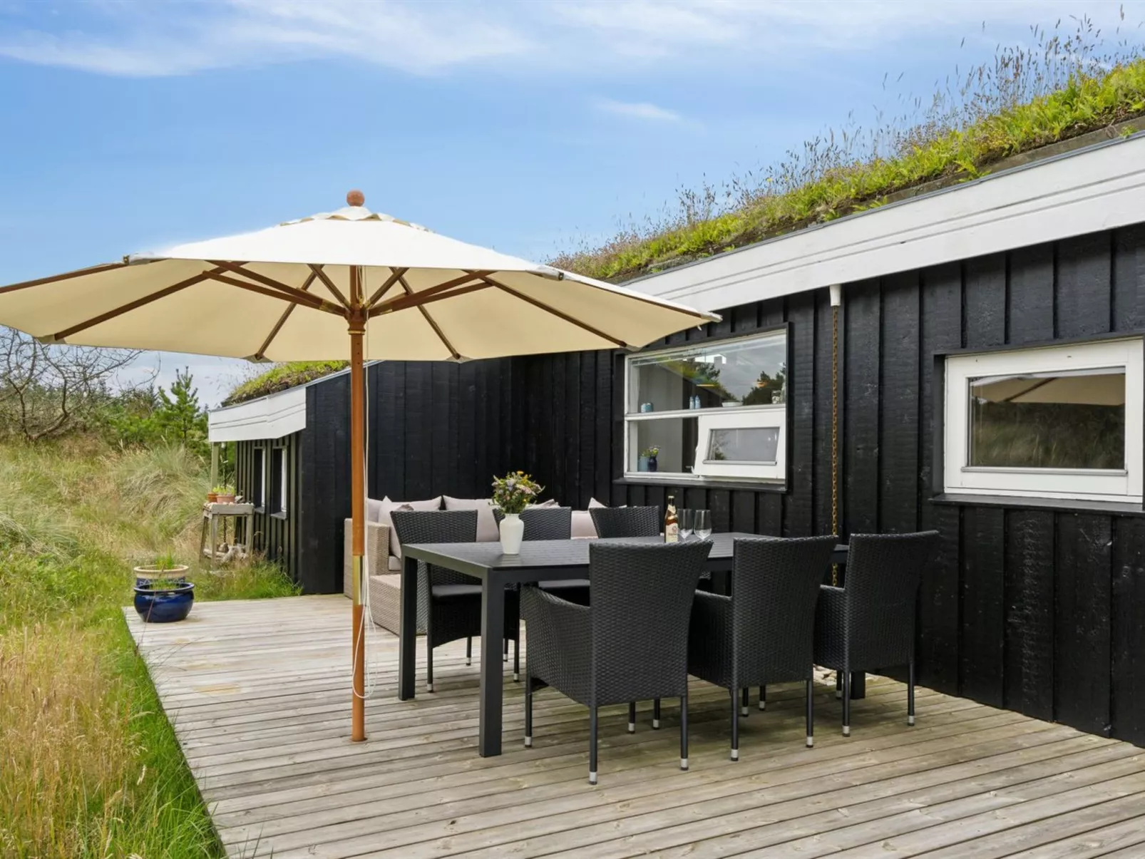 "Hrefna" - 500m from the sea-Outside