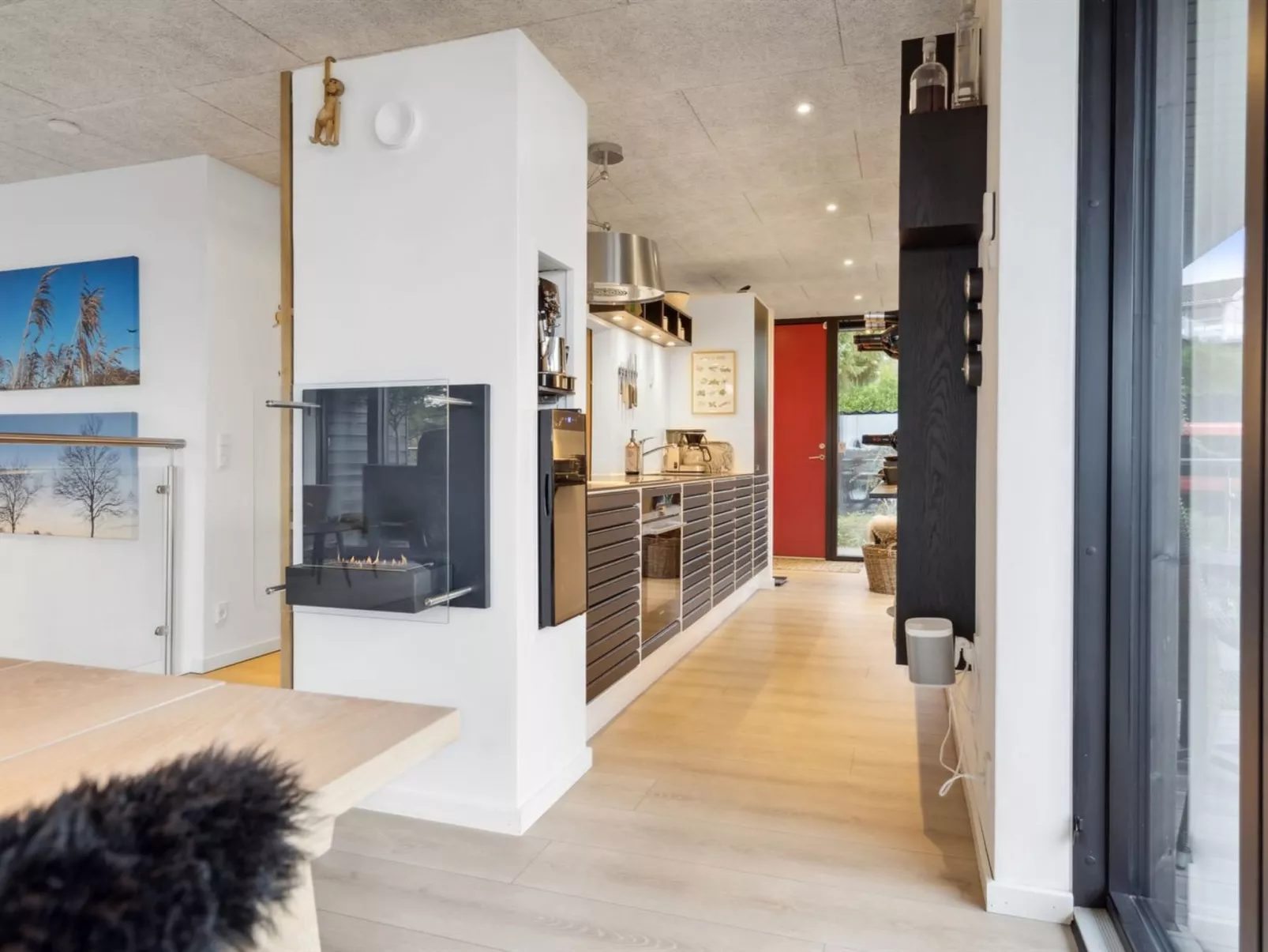 "Iarund" - 600m from the sea-Inside