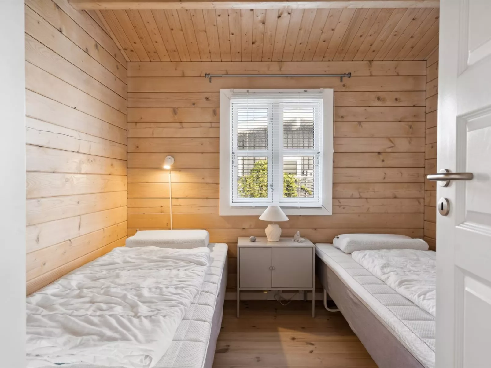 "Gyrth" - 20m to the fjord-Dedans