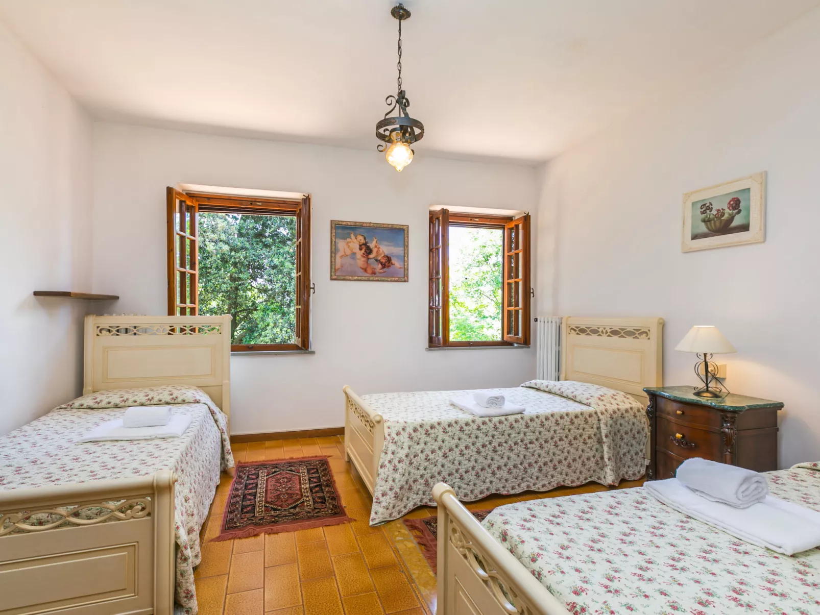 Poggio al Colle-Inside