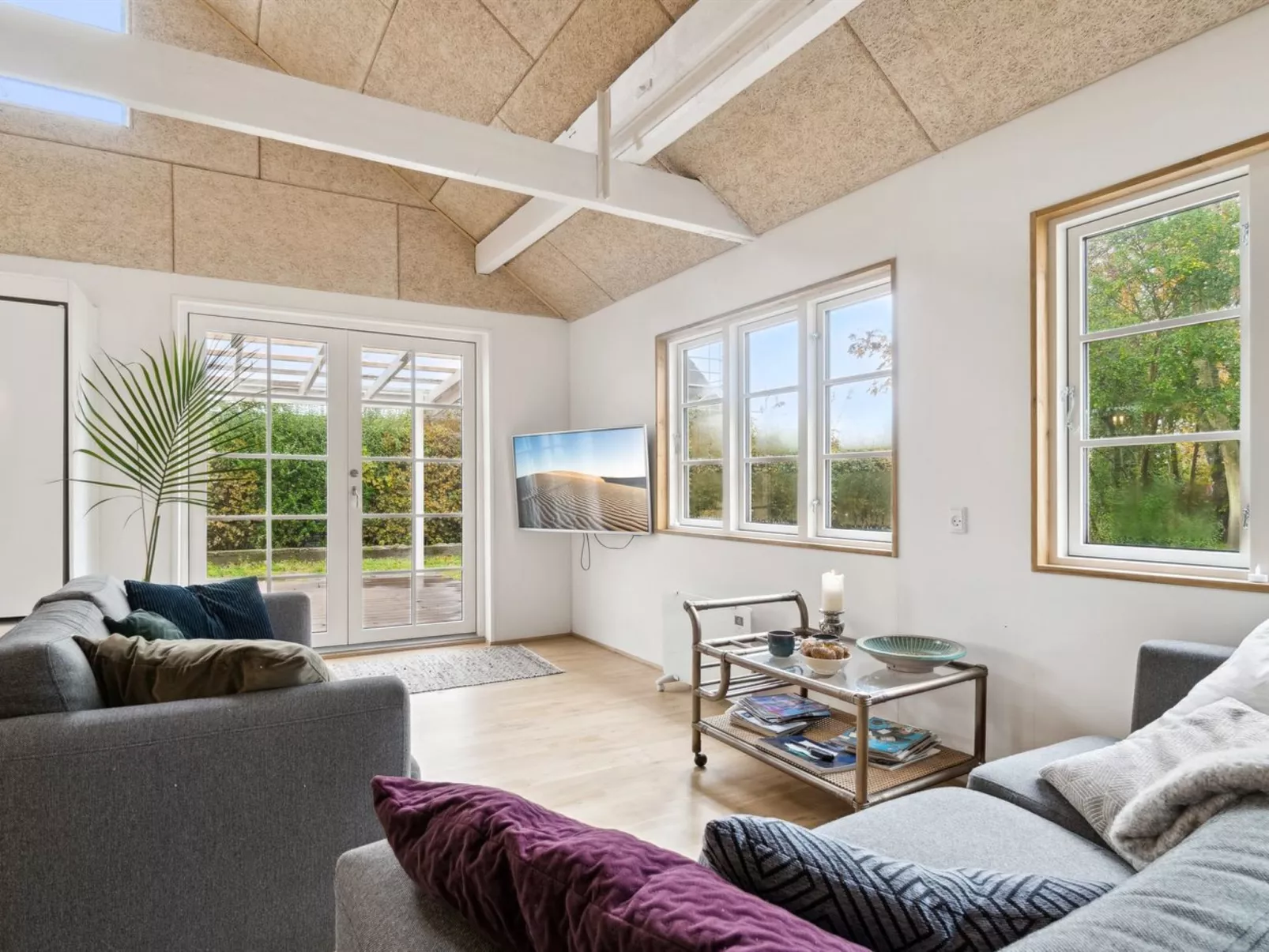 "Edele" - 3.8km from the sea-Inside