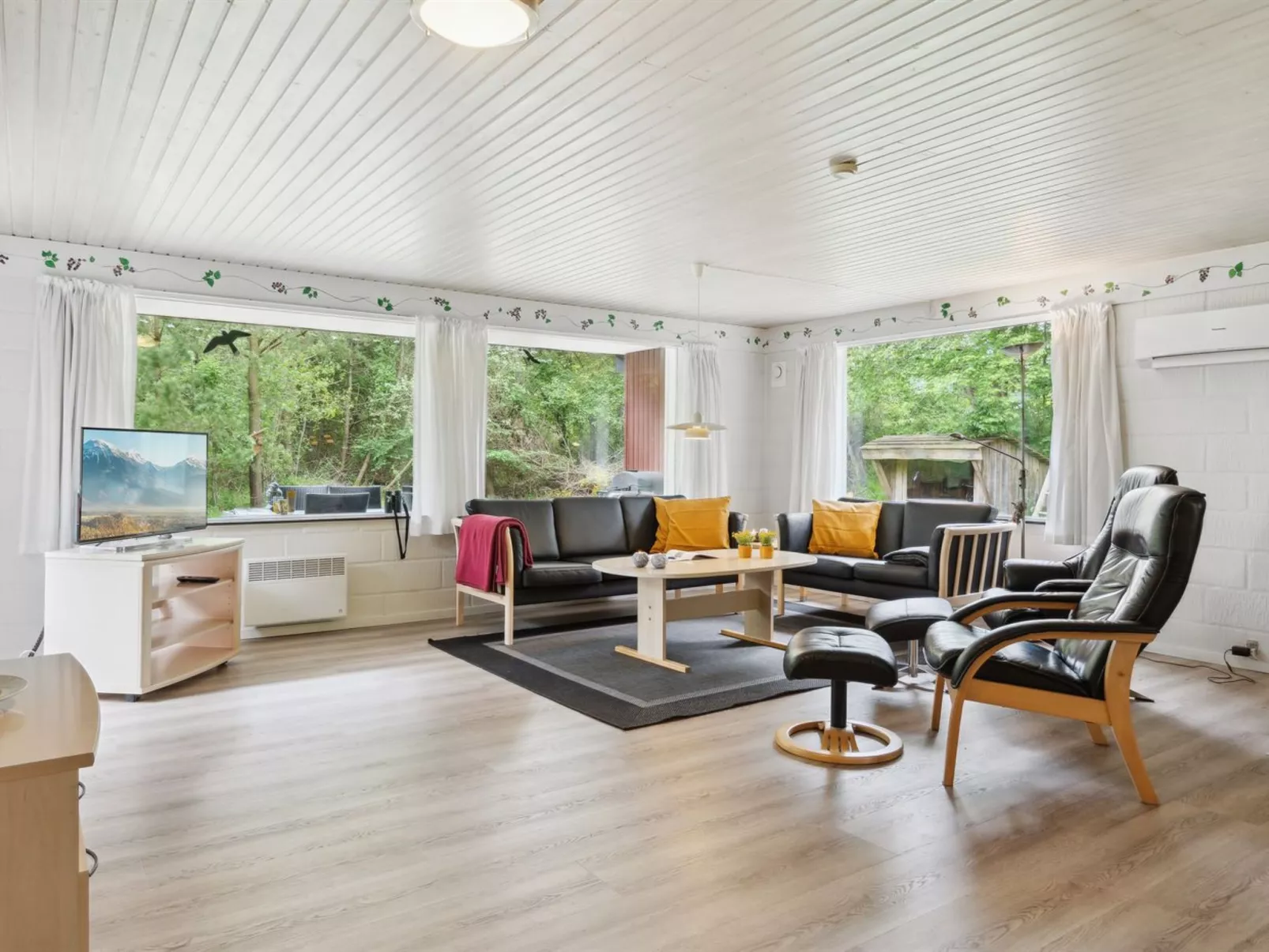 "Keyla" - 3.2km from the sea-Inside