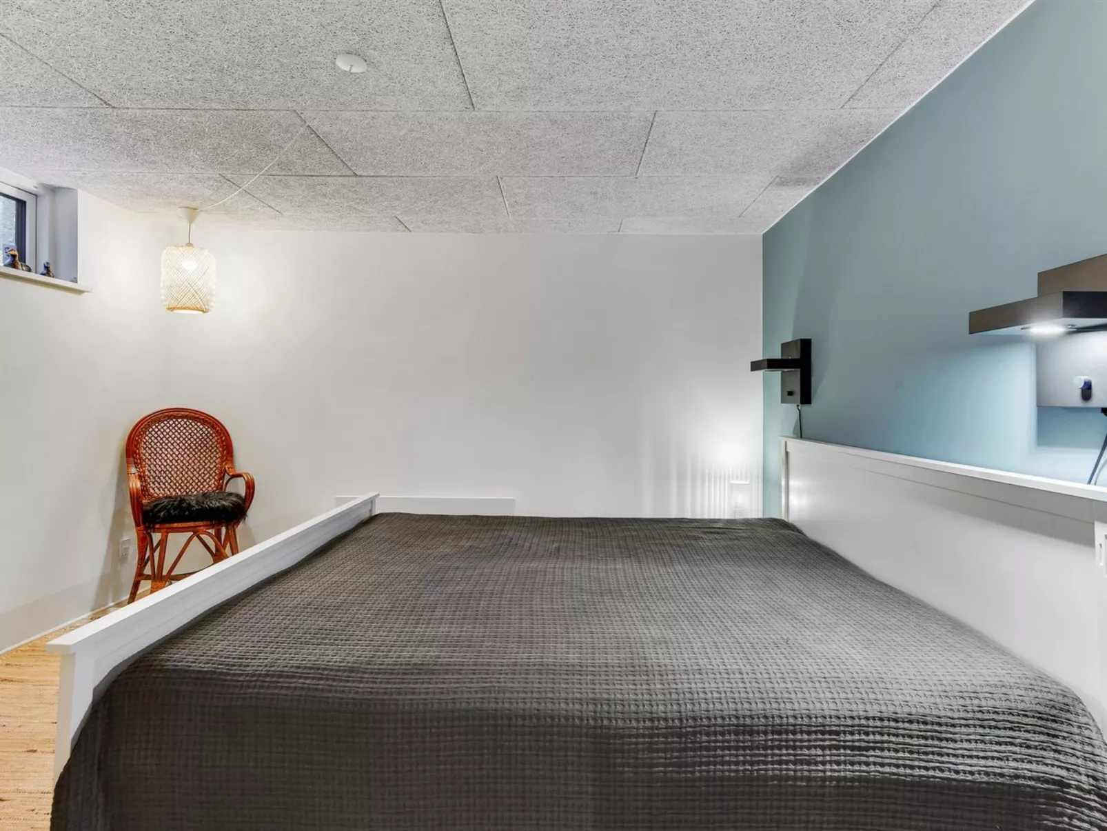 "Lika" - 25m to the fjord-Drinnen