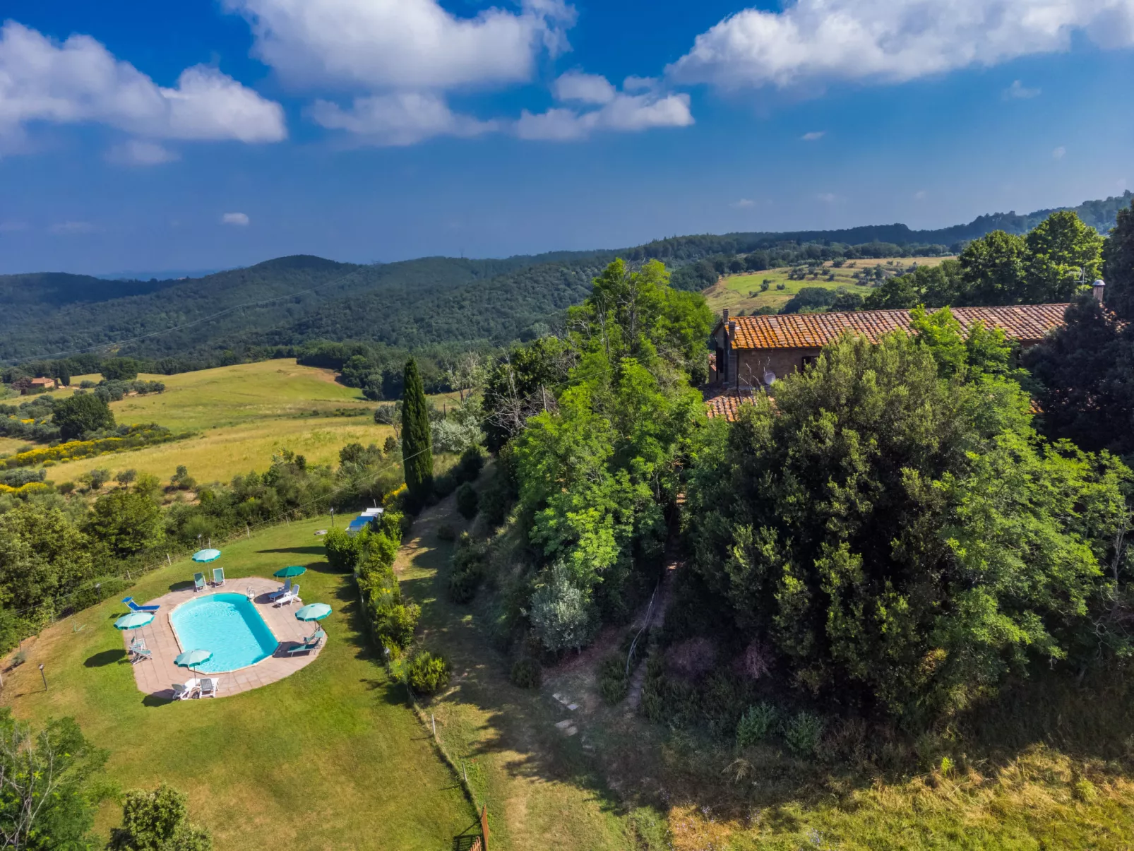 Poggio al Colle-Outside