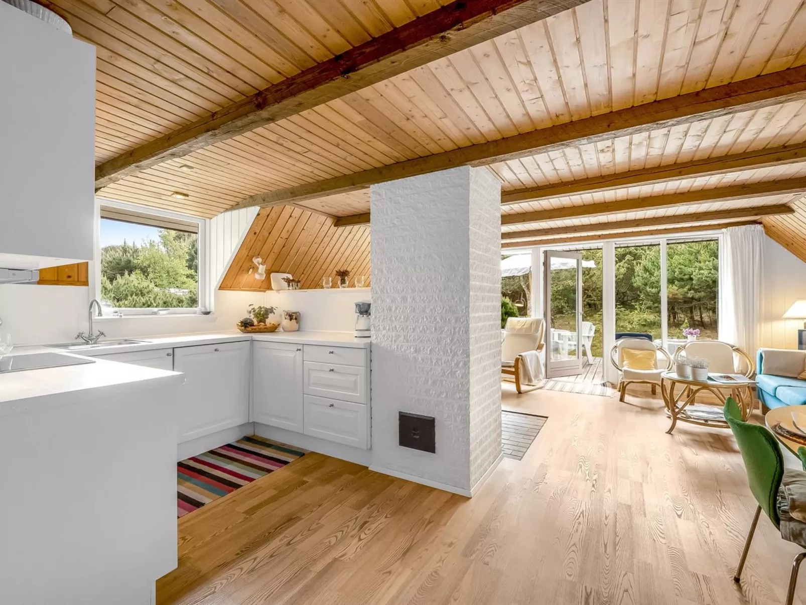 "Sisko" - 800m from the sea-Dedans