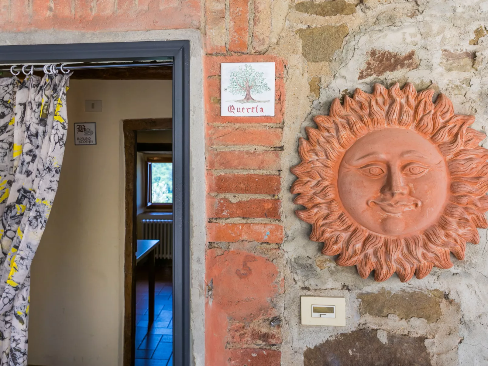 Quercia-Outside