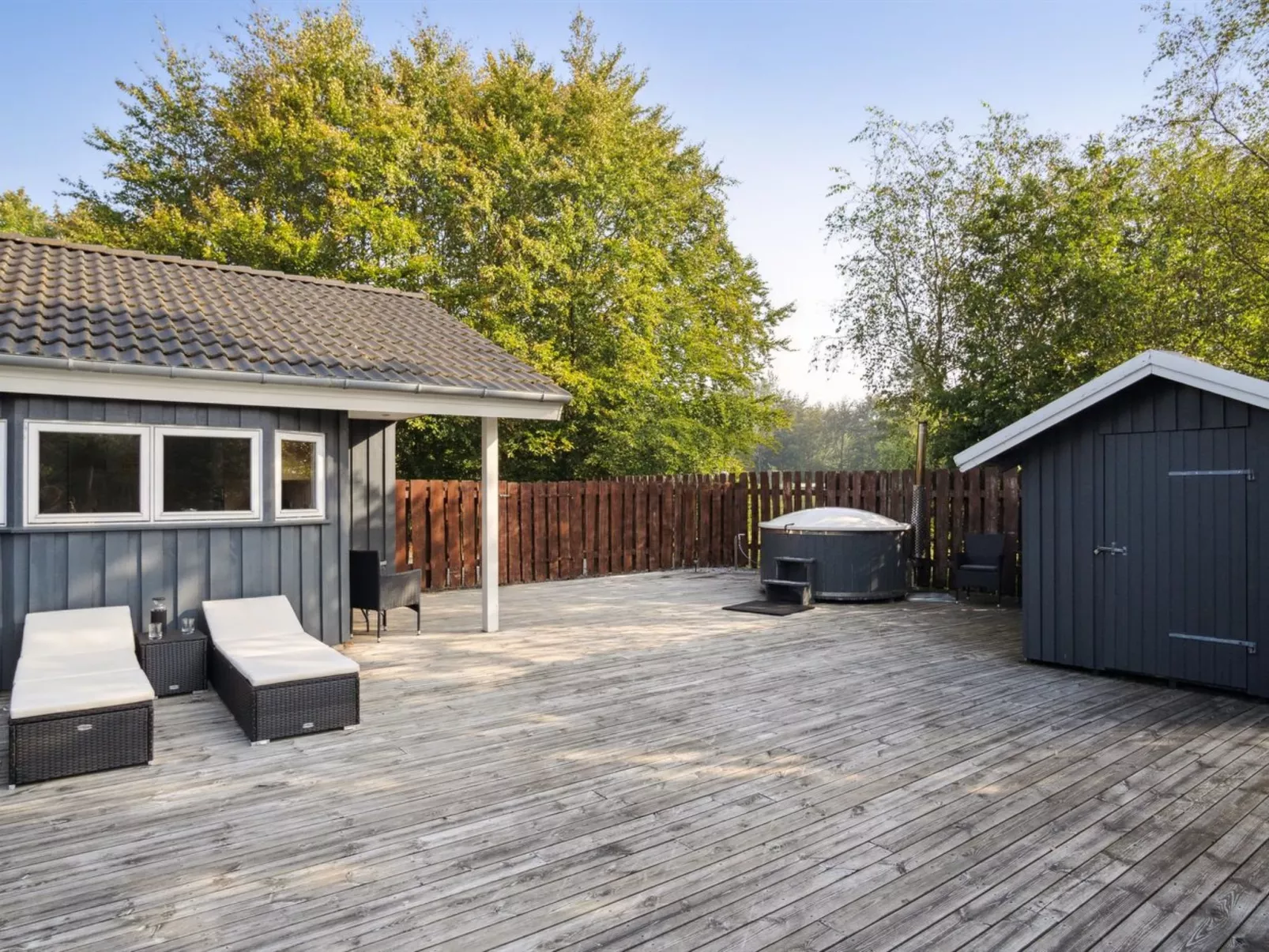 "Elif" - 30km from the sea-Draußen