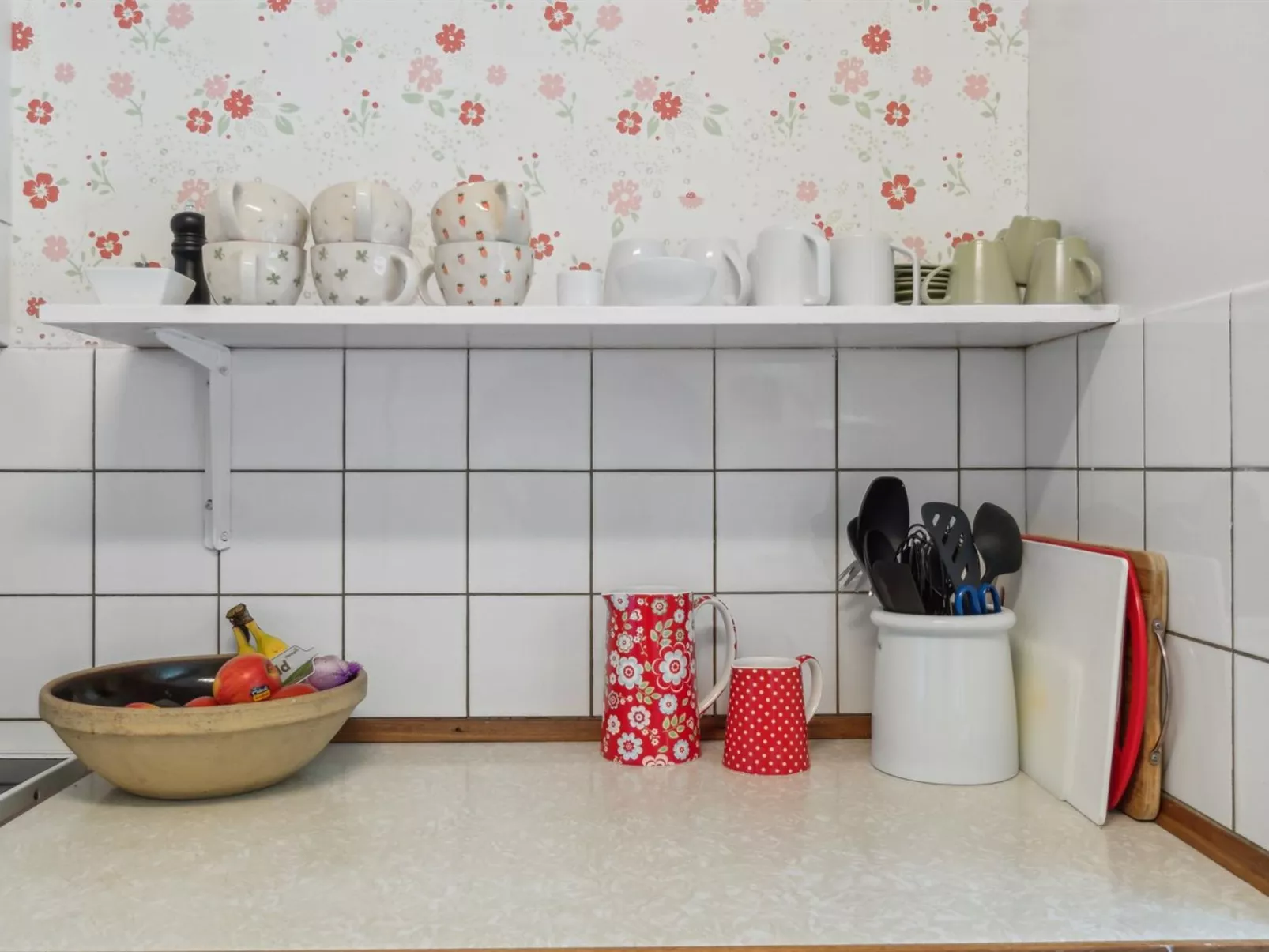 "Yasha" - 200m from the sea-Drinnen