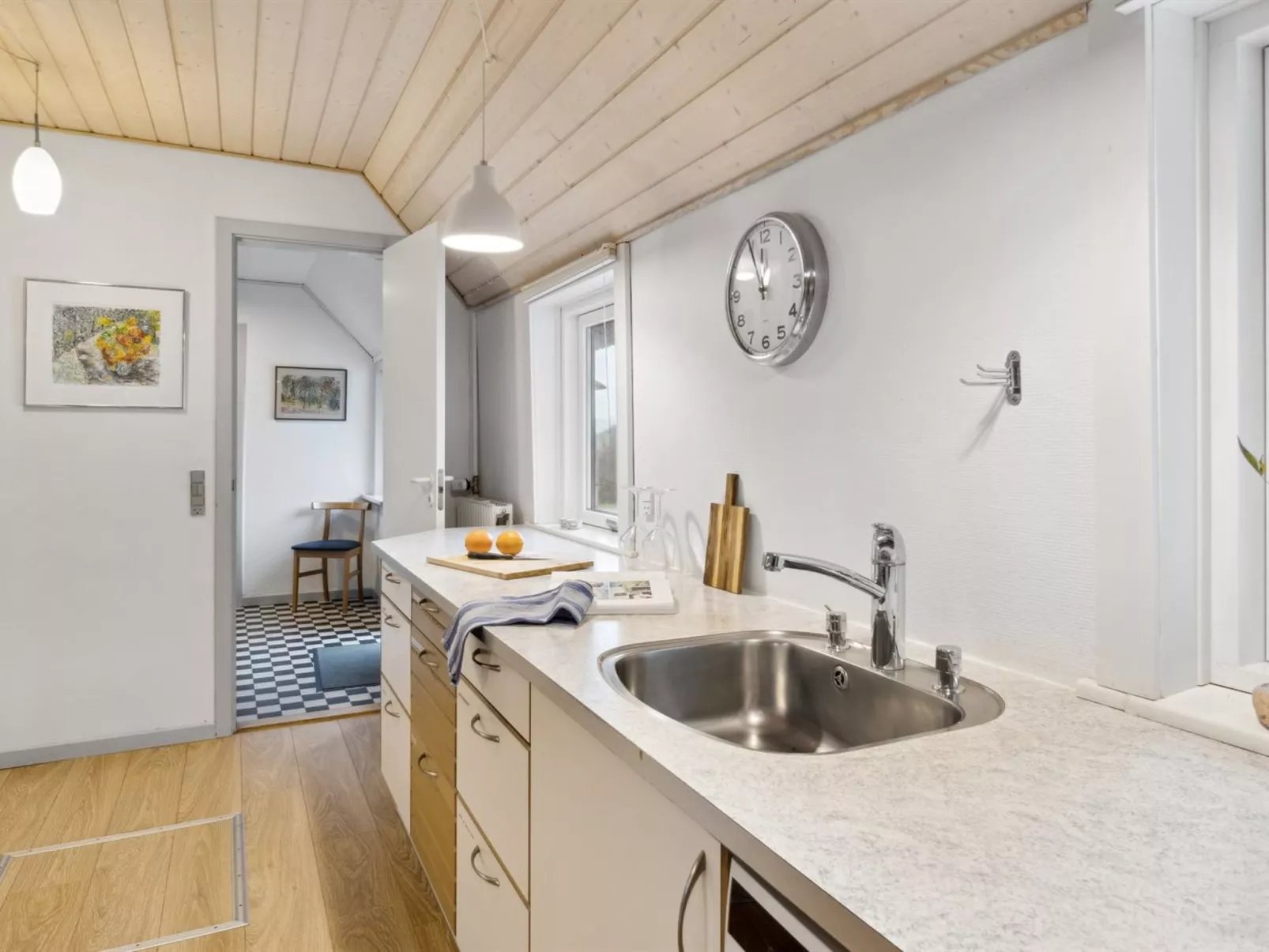 "Annli" - 800m to the fjord-Inside