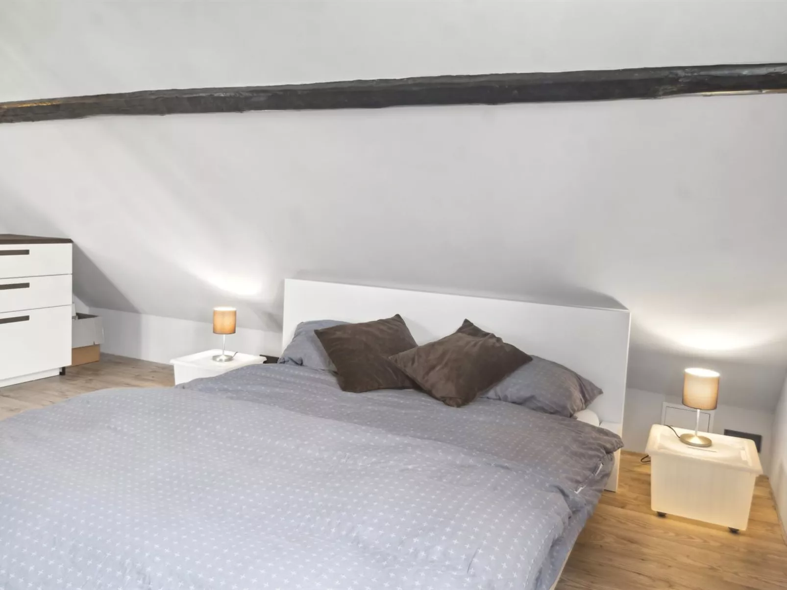 "Hughlek" - 1.5km from the sea-Inside