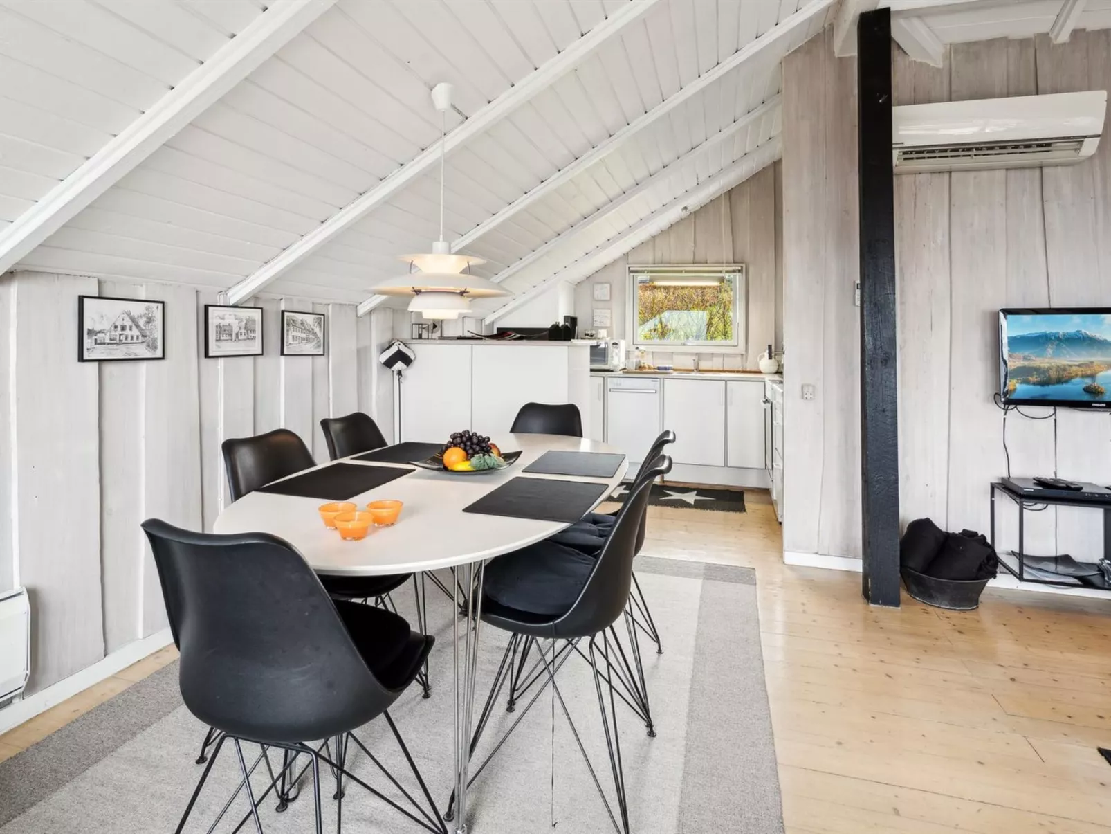 "Anu" - 400m from the sea-Inside