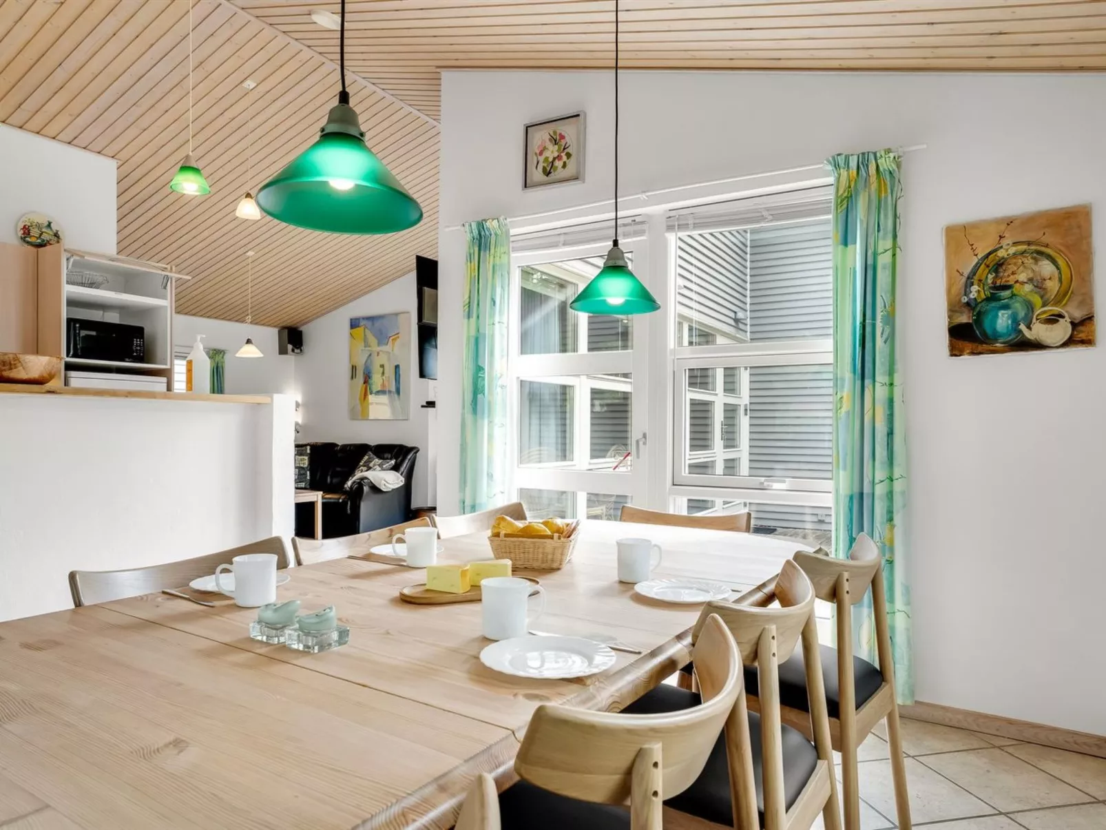 "Gravers" - 100m from the sea-Inside