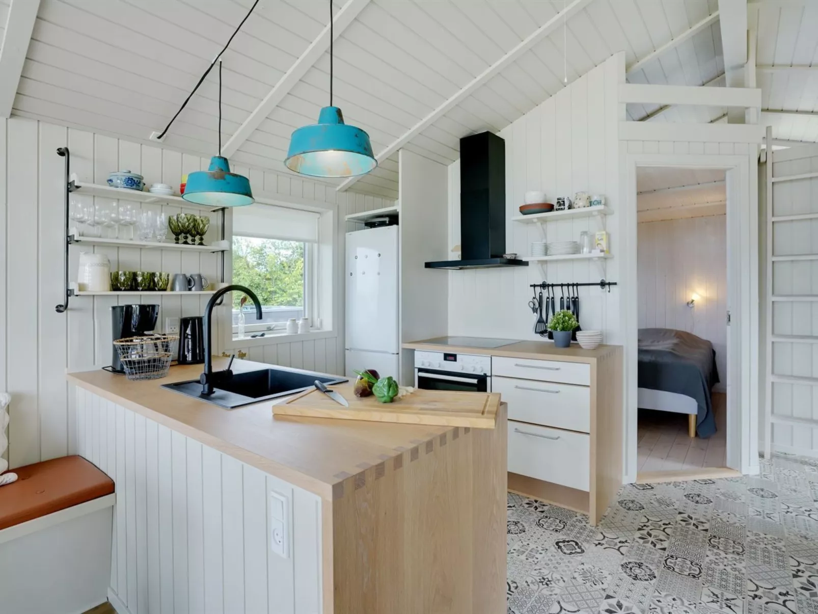 "Liutulf" - 40m from the sea-Inside