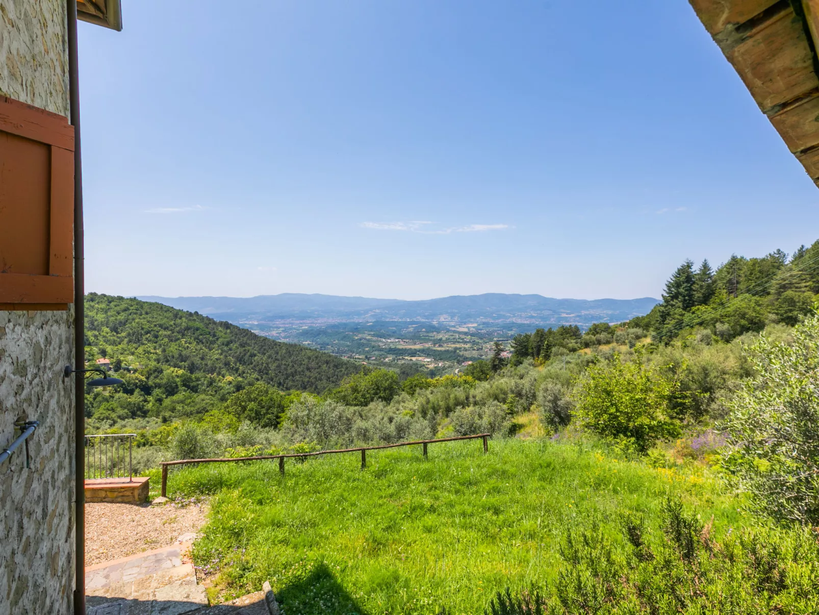 Quercia-Outside