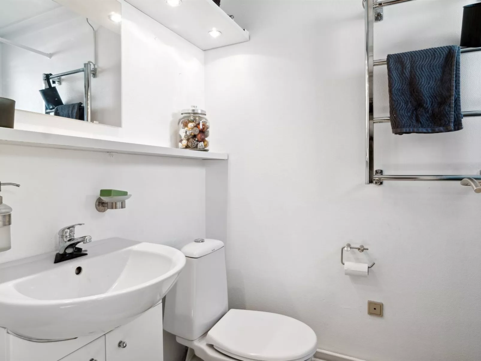 "Monja" - 50m from the sea-Drinnen