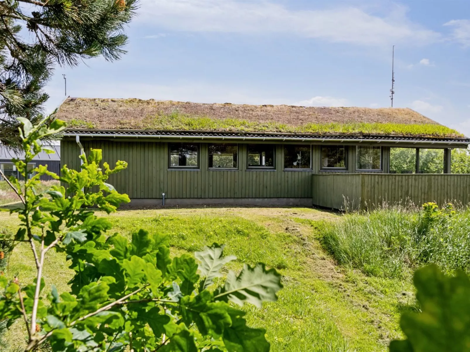 "Hunlef" - 1.7km from the sea-Outside