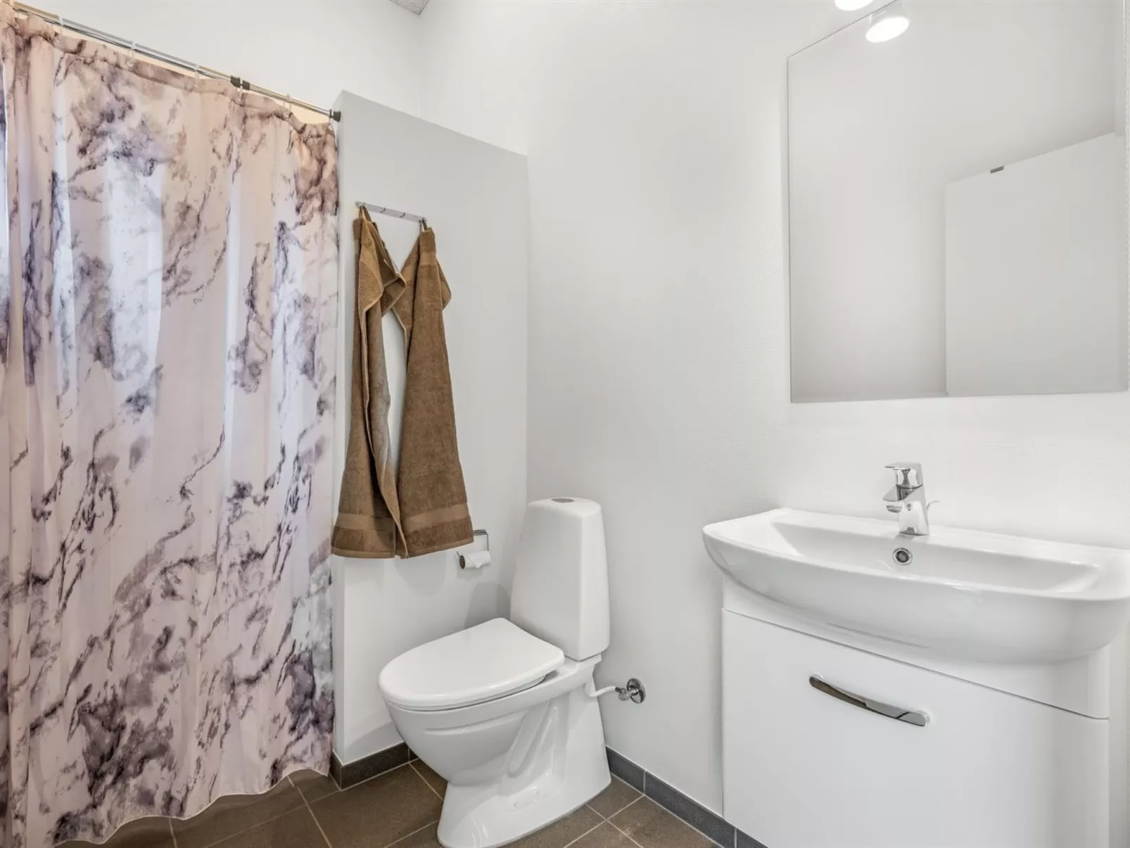 "Clarabelle" - 1.2km from the sea-Inside