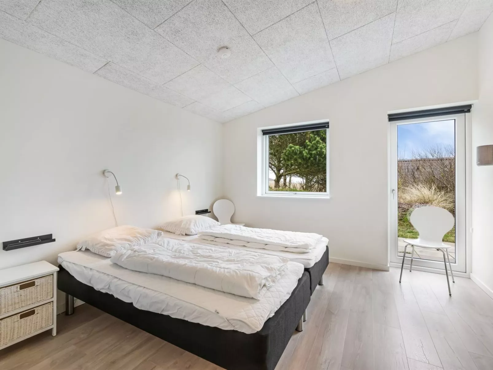 "Dorrit" - 1.2km from the sea-Drinnen