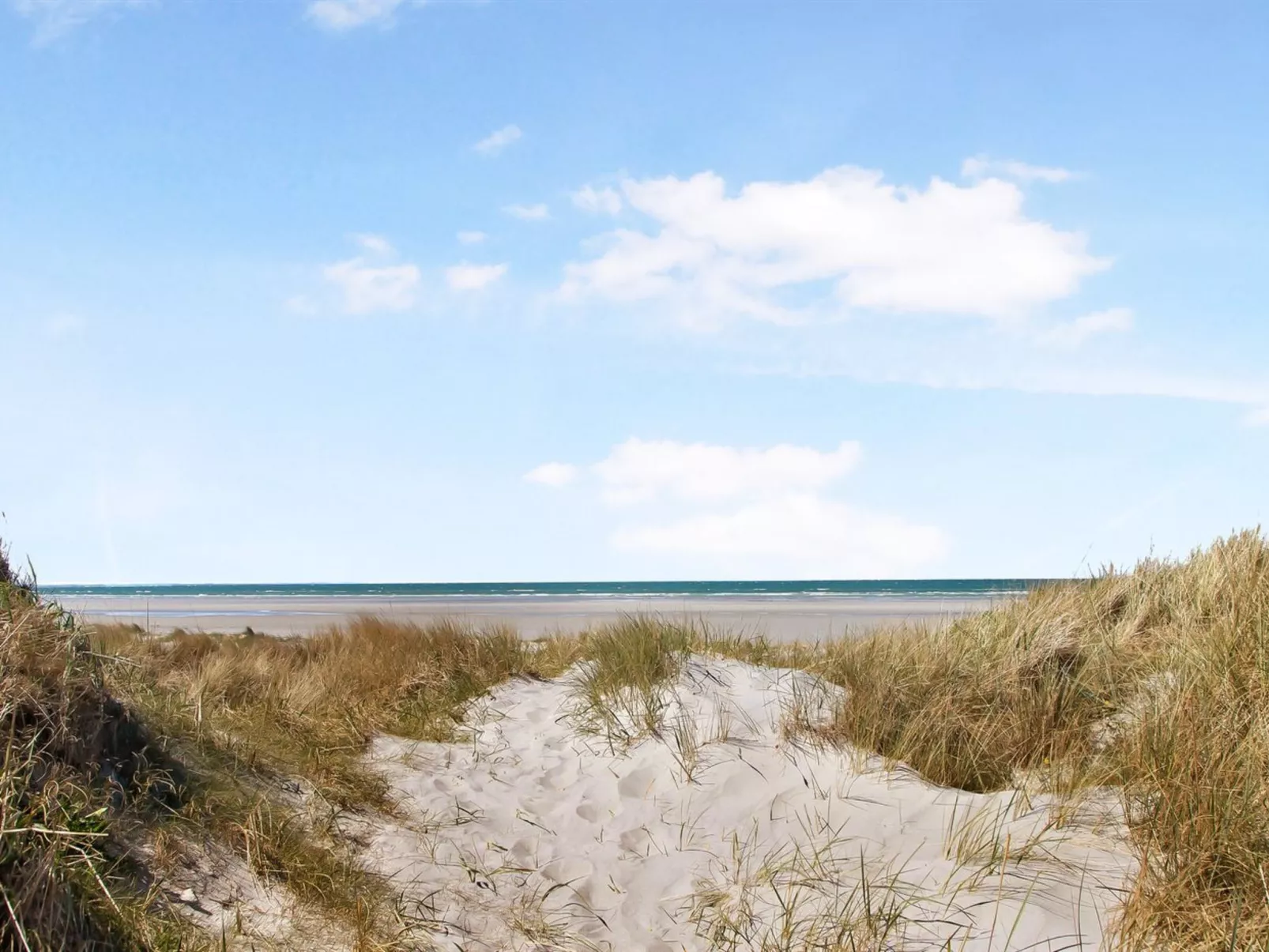 "Matild" - 800m from the sea-Draußen