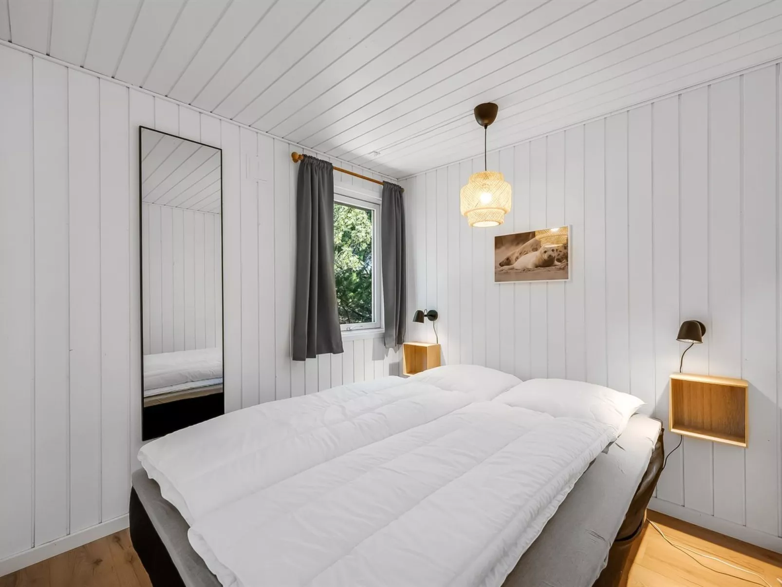 "Allen" - 1km from the sea-Inside