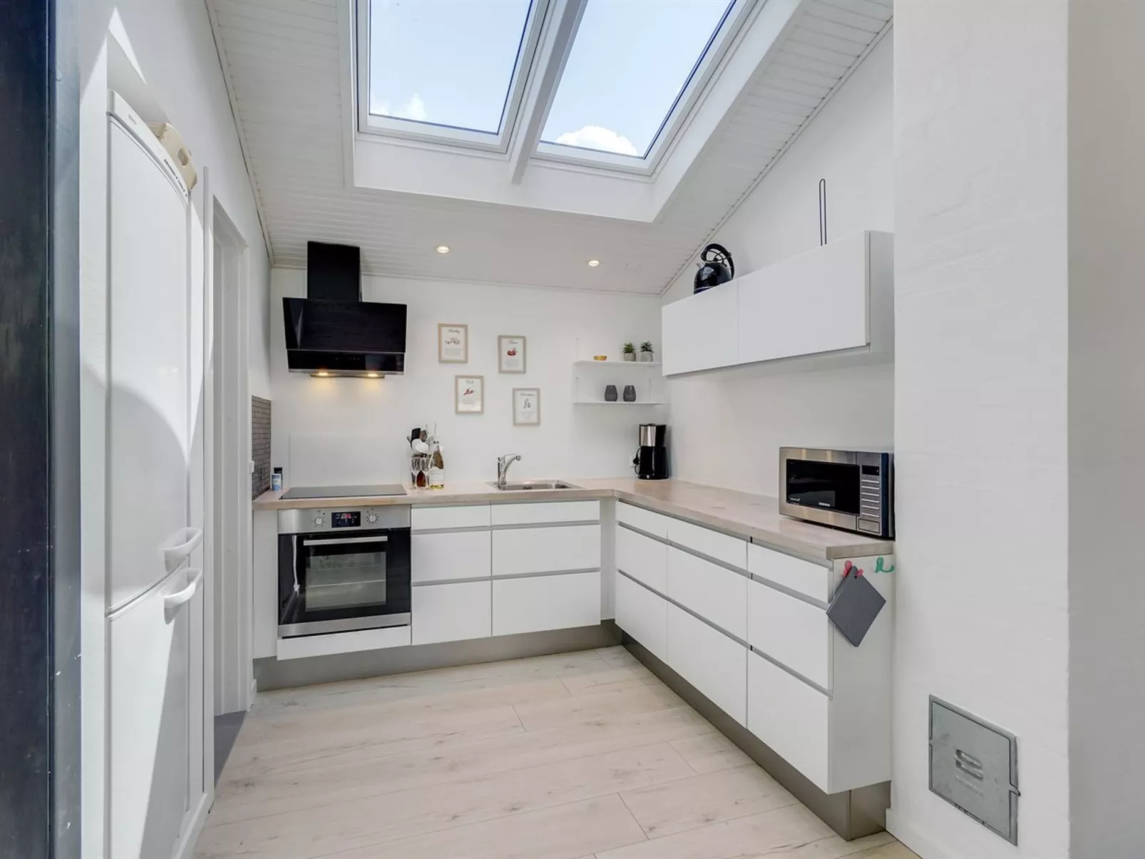 "Ingobald" - 1.5km from the sea-Inside