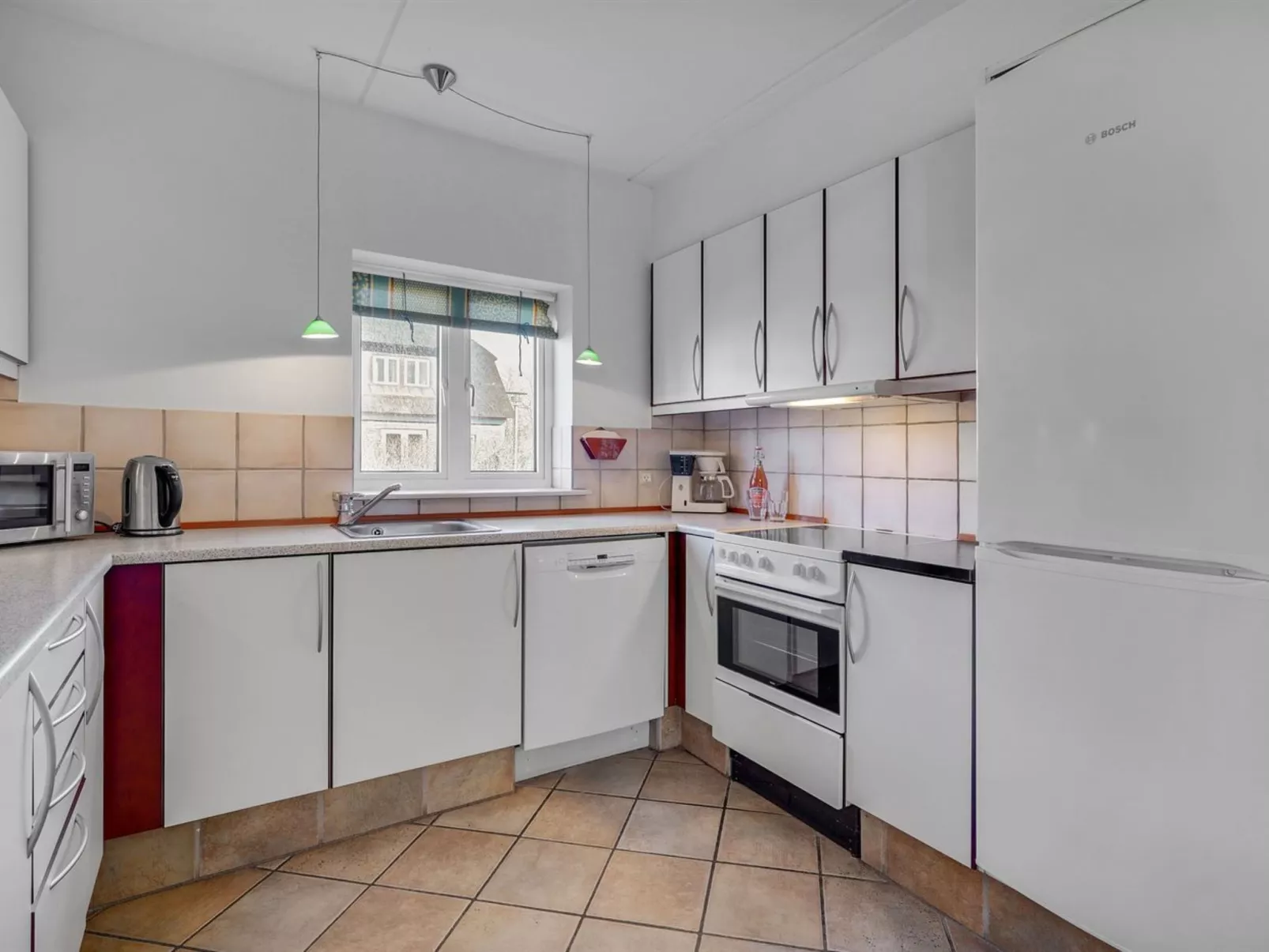 "Oneida" - 800m from the sea-Inside