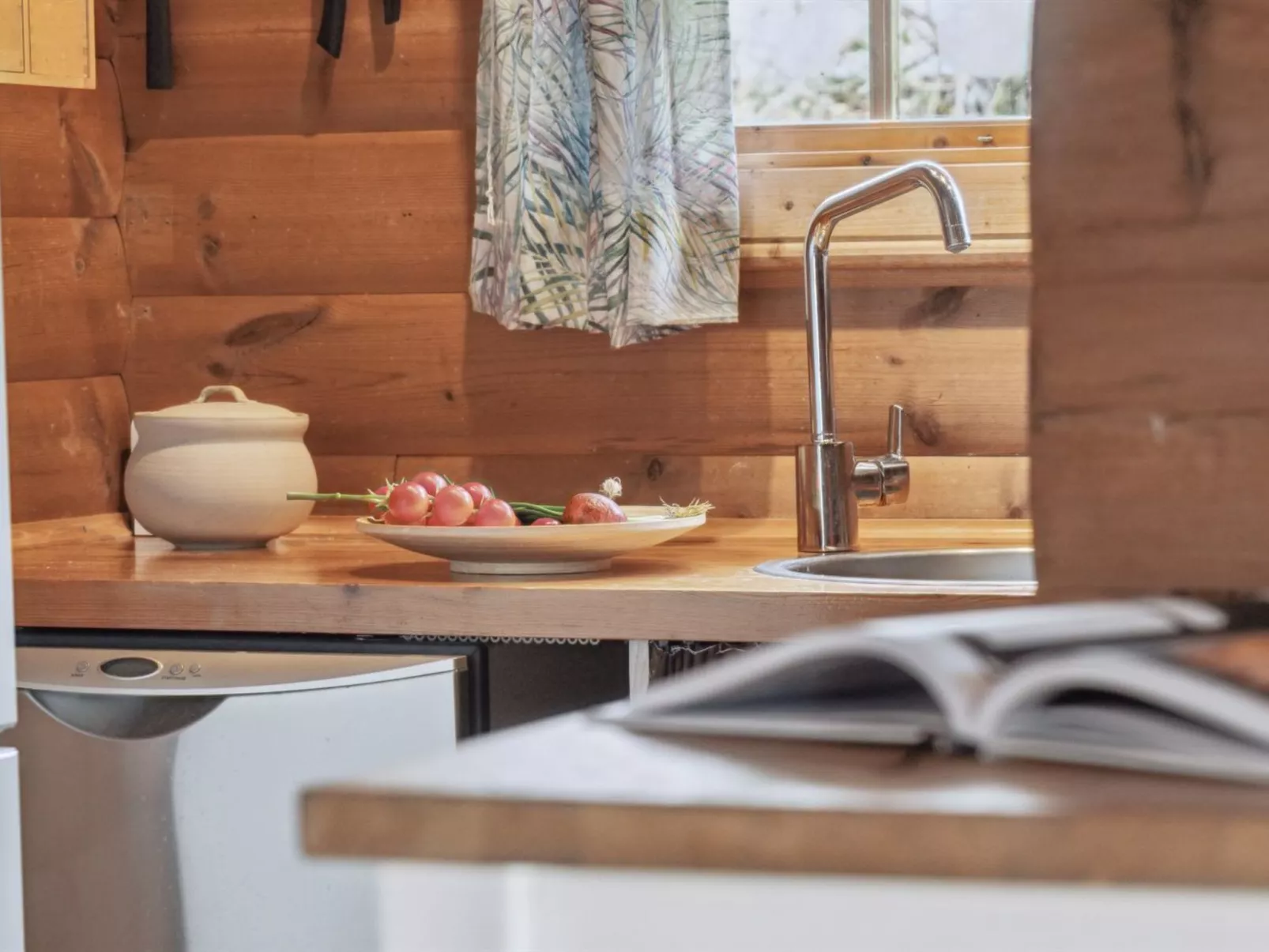 "Ama" - 200m to the fjord-Dedans