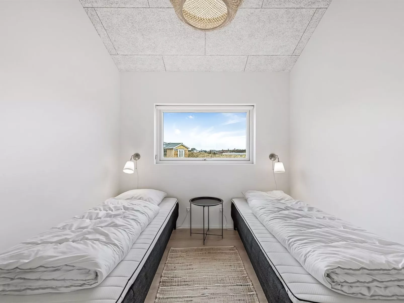 "Chenoa" - 350m from the sea-Dedans